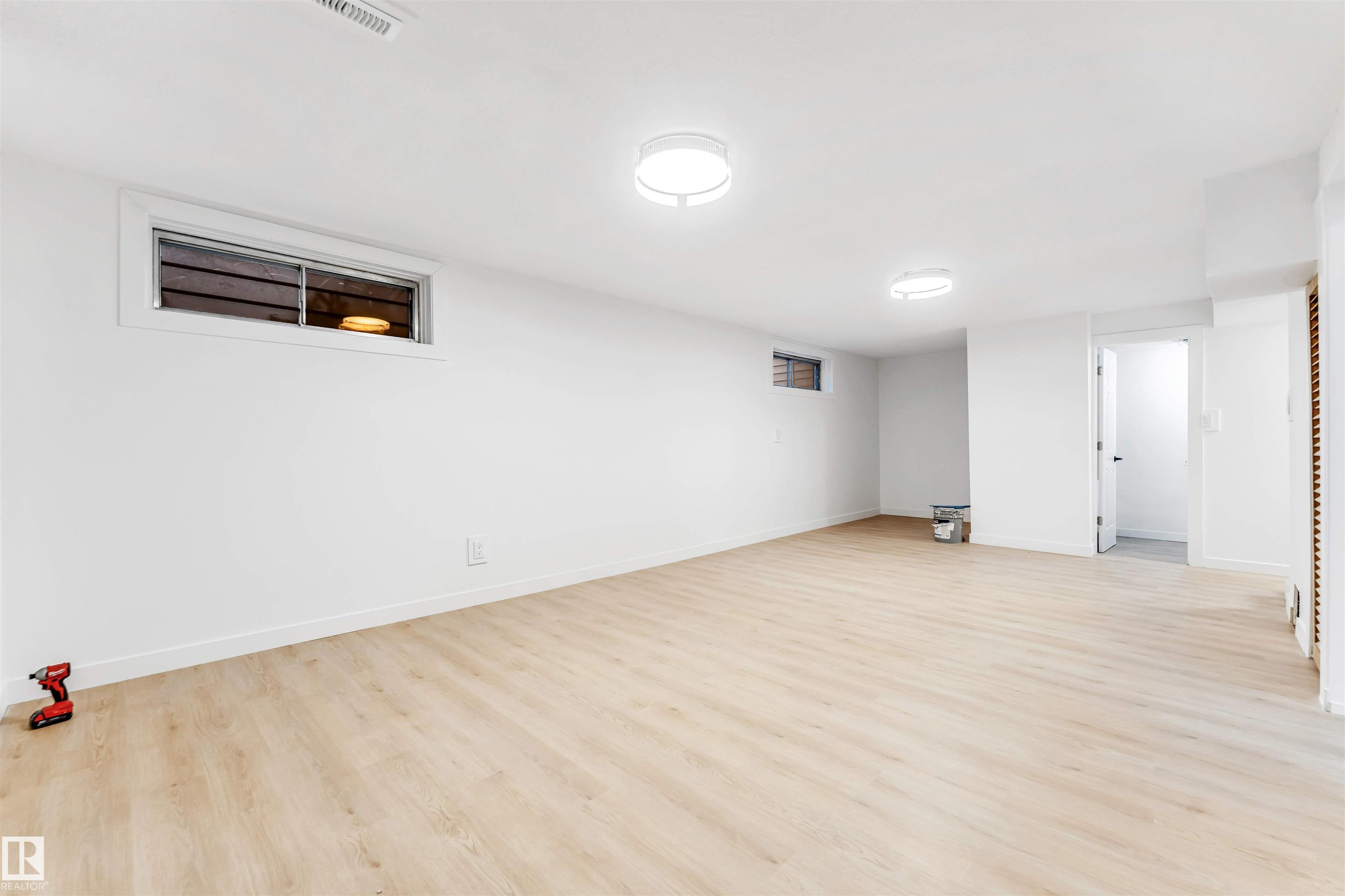 Photo 22 at 12423 91 Street NW, Delton, Edmonton