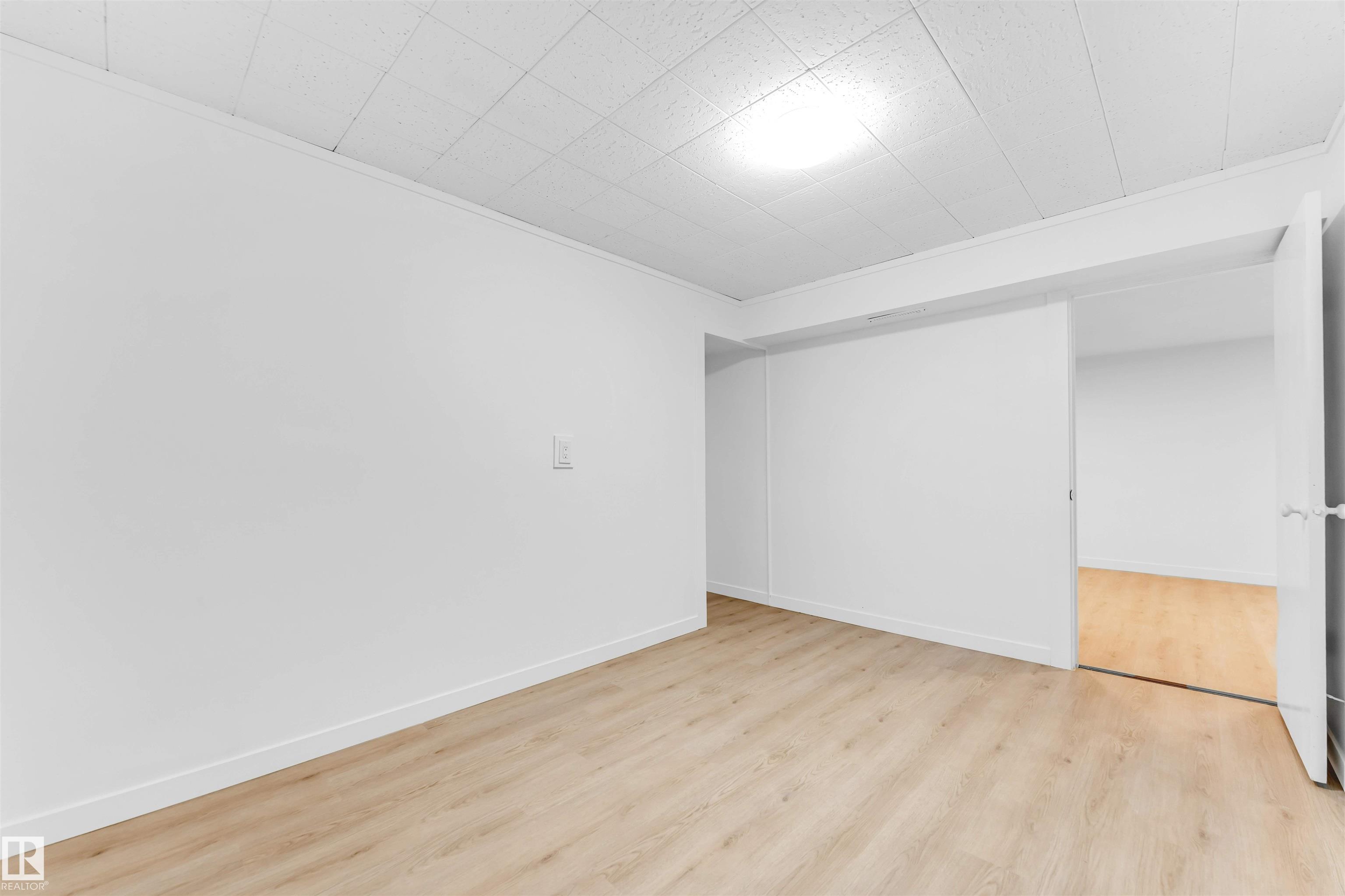 Photo 23 at 12423 91 Street NW, Delton, Edmonton