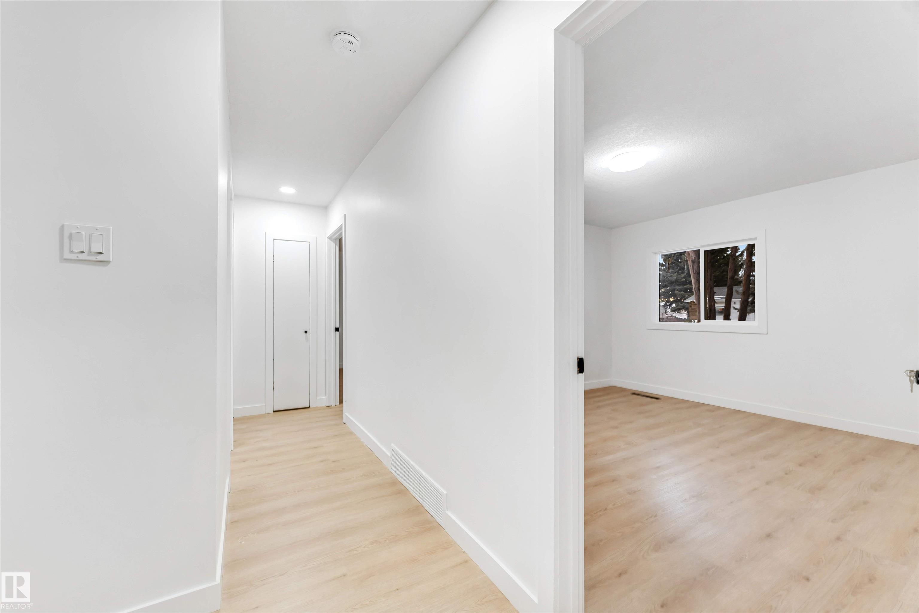 Photo 9 at 12423 91 Street NW, Delton, Edmonton