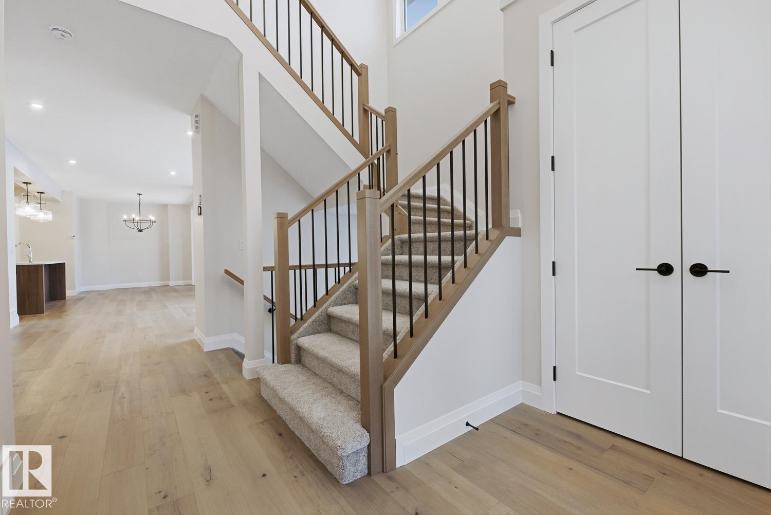 Photo 3 at 6704 Crawford Way SW, Chappelle Area, Edmonton