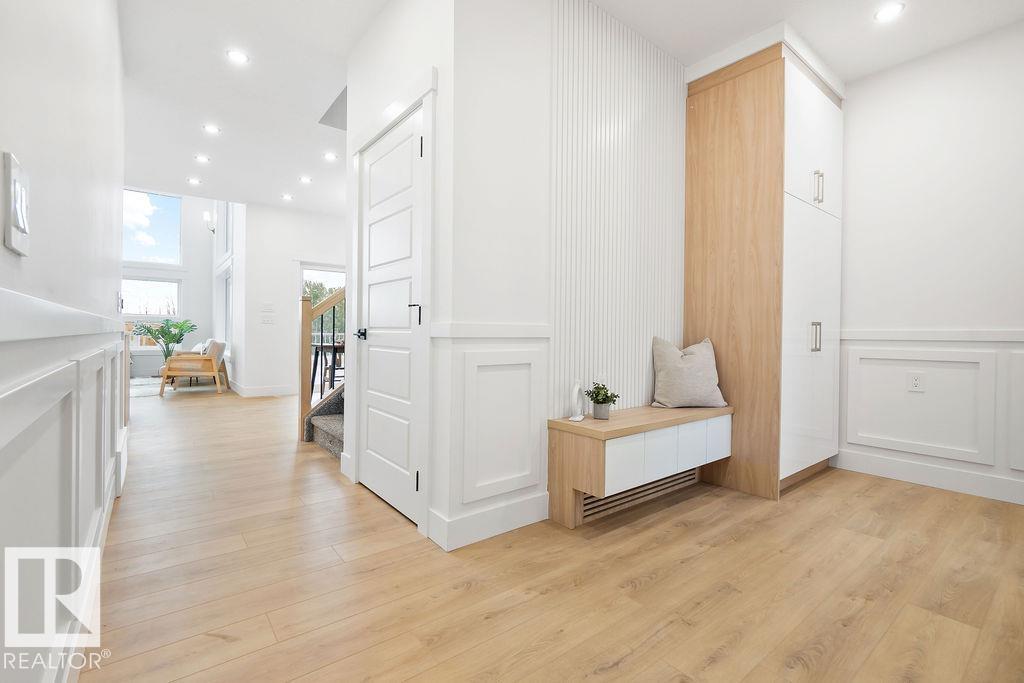 Photo 9 at 3335 Chickadee Drive NW, Starling, Edmonton