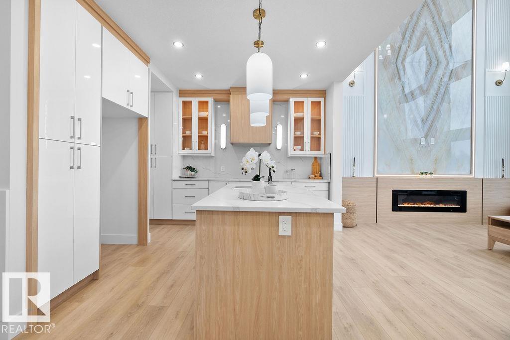 Photo 10 at 3335 Chickadee Drive NW, Starling, Edmonton