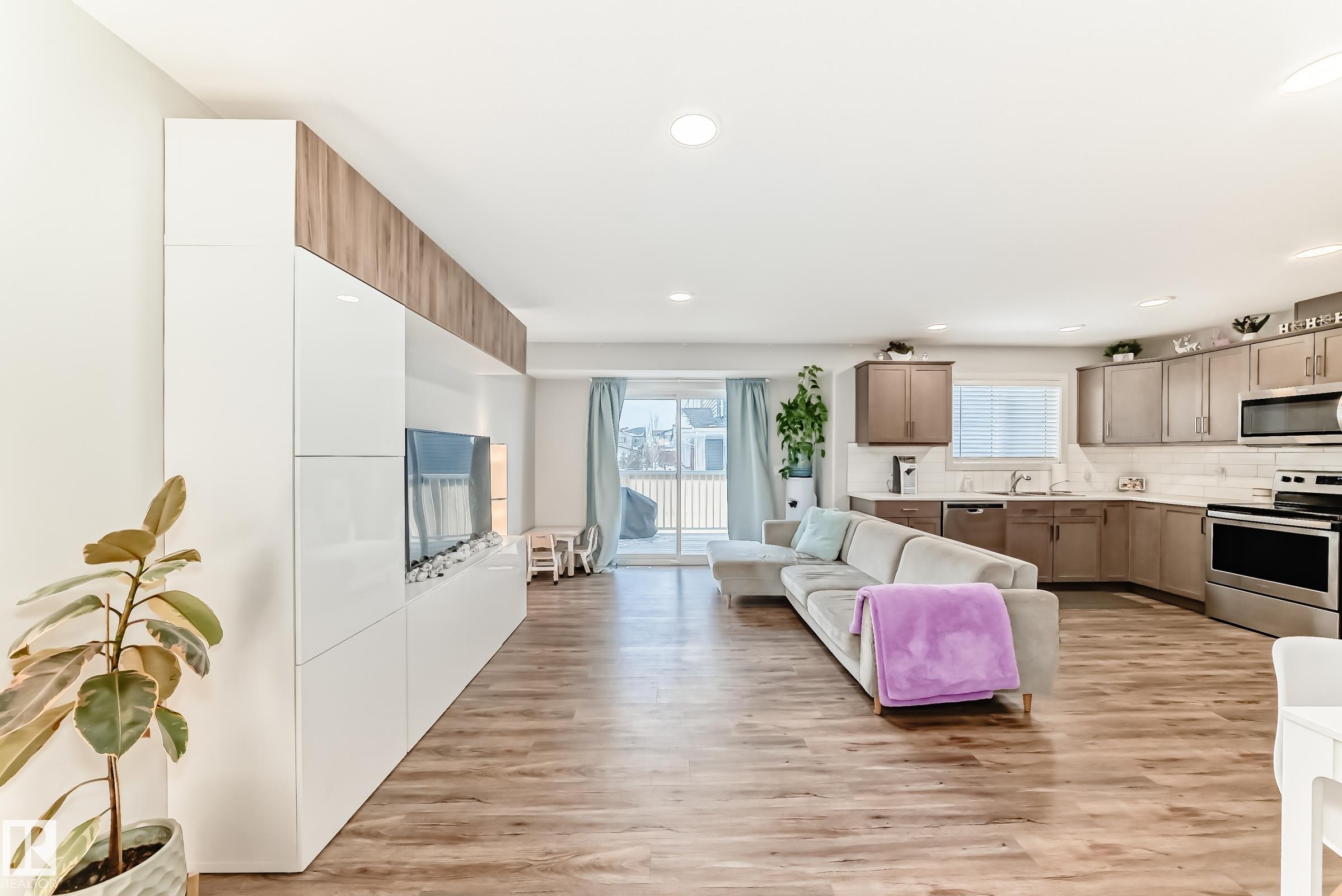 Photo 11 at 102 - 300 Awentia Drive, Deer Valley, Leduc