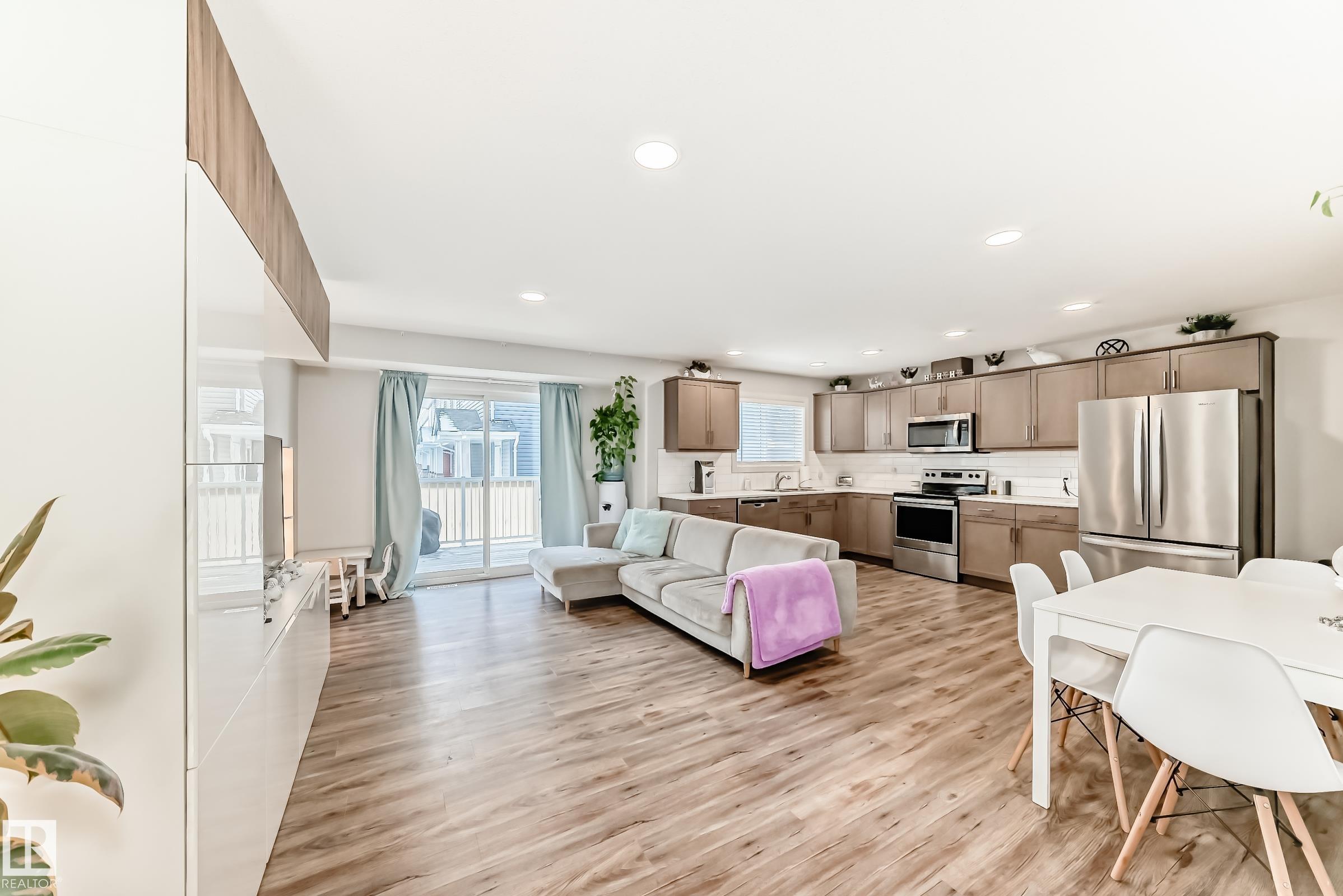 Photo 10 at 102 - 300 Awentia Drive, Deer Valley, Leduc