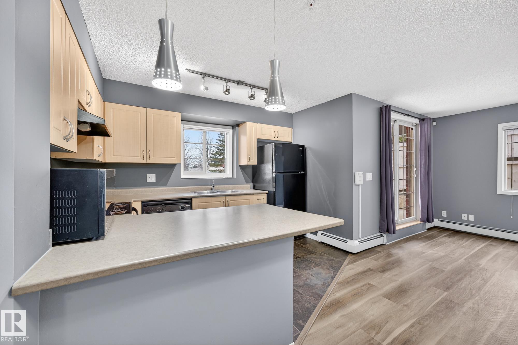 Photo 7 at 102 - 11445 Ellerslie Road SW, Rutherford, Edmonton