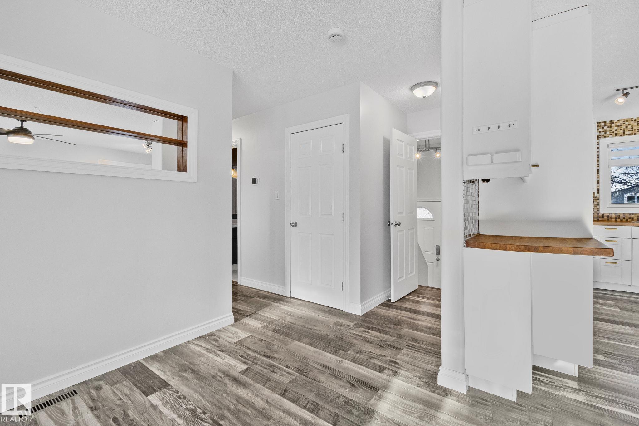 Photo 10 at 23 Larkspur Crescent, Lacombe Park, St. Albert