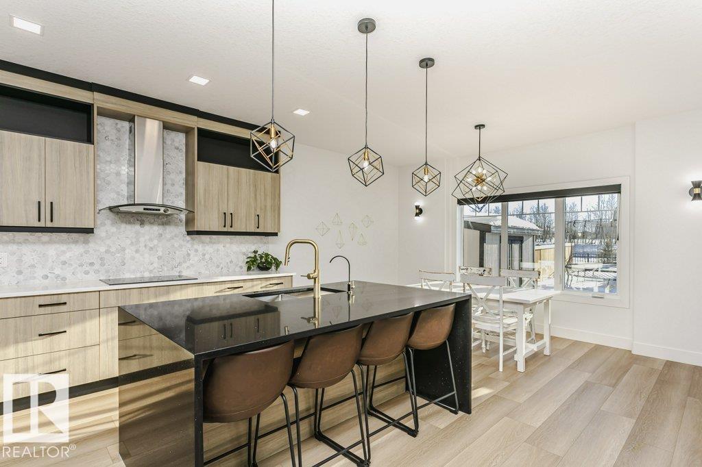 Photo 14 at 839 34 Avenue NW, Maple Crest, Edmonton