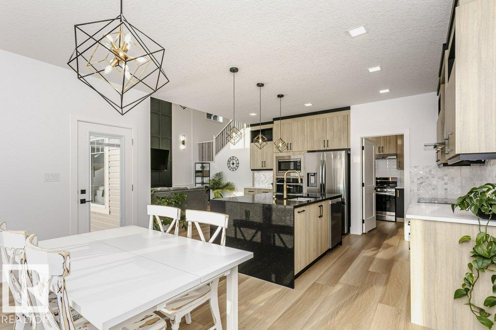 Photo 19 at 839 34 Avenue NW, Maple Crest, Edmonton