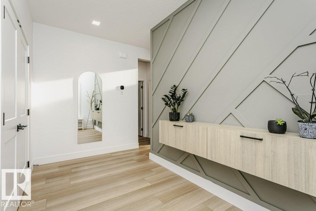 Picture for 839 34 AV NW