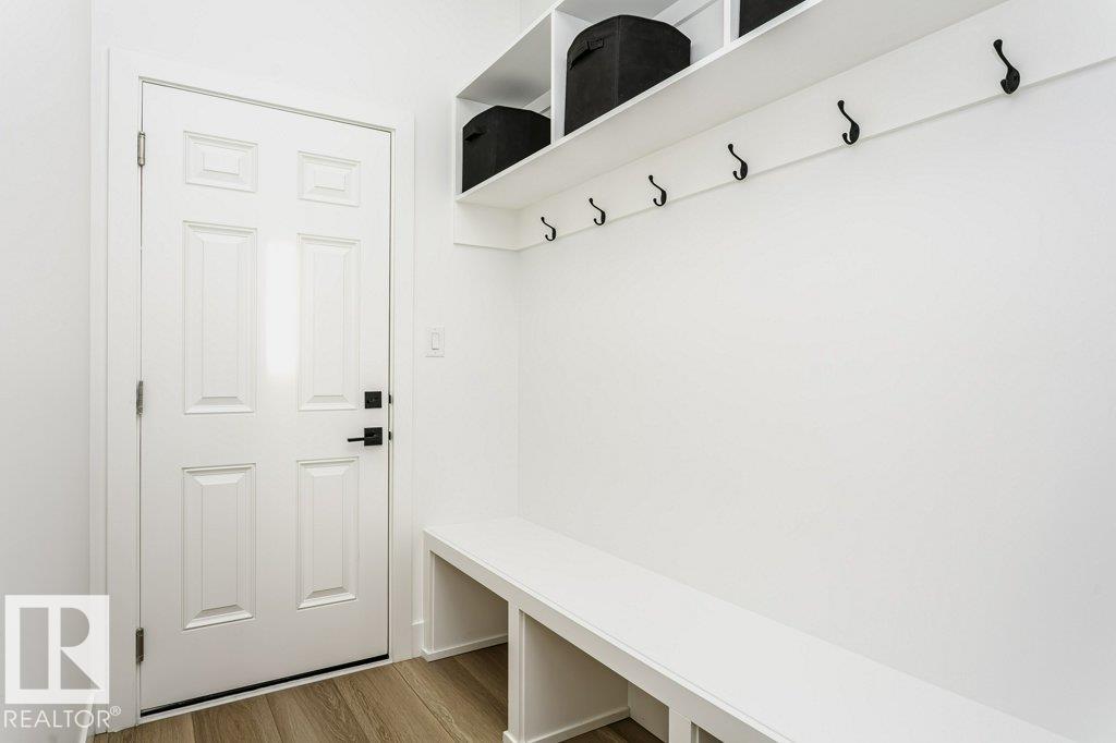 Photo 23 at 839 34 Avenue NW, Maple Crest, Edmonton