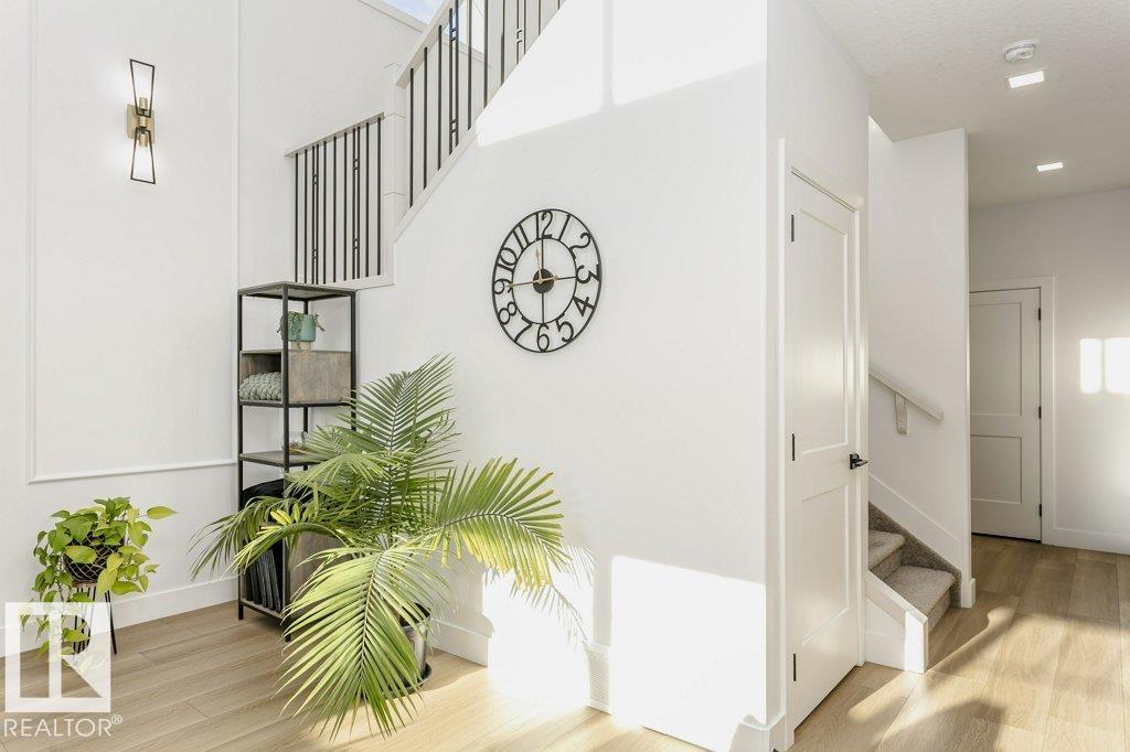 Photo 24 at 839 34 Avenue NW, Maple Crest, Edmonton