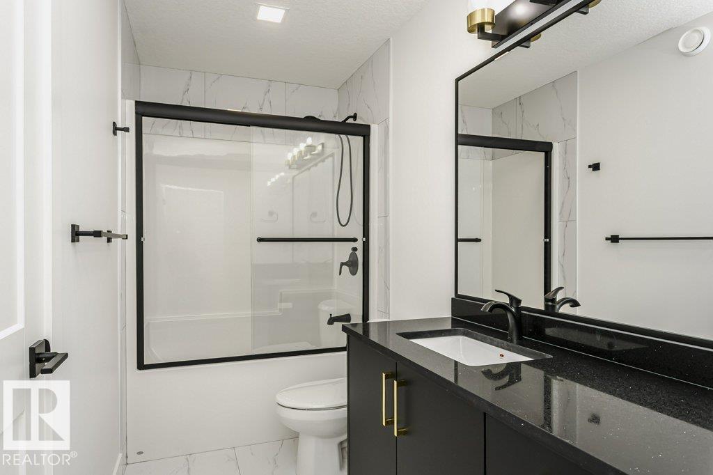 Photo 36 at 839 34 Avenue NW, Maple Crest, Edmonton