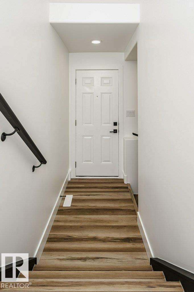 Photo 39 at 839 34 Avenue NW, Maple Crest, Edmonton