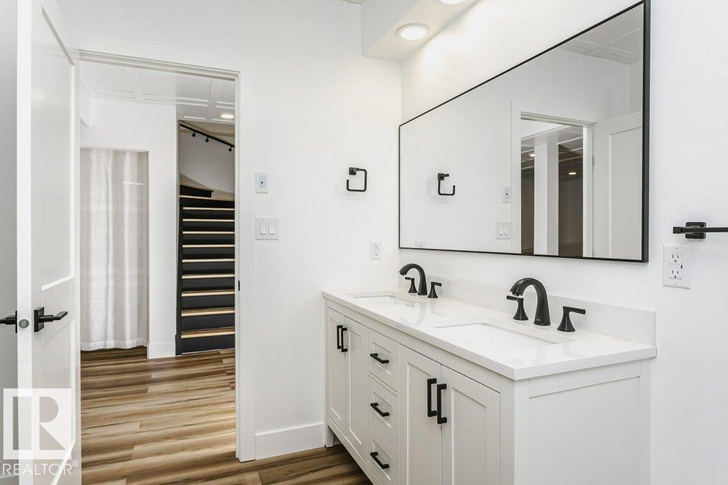 Photo 46 at 839 34 Avenue NW, Maple Crest, Edmonton