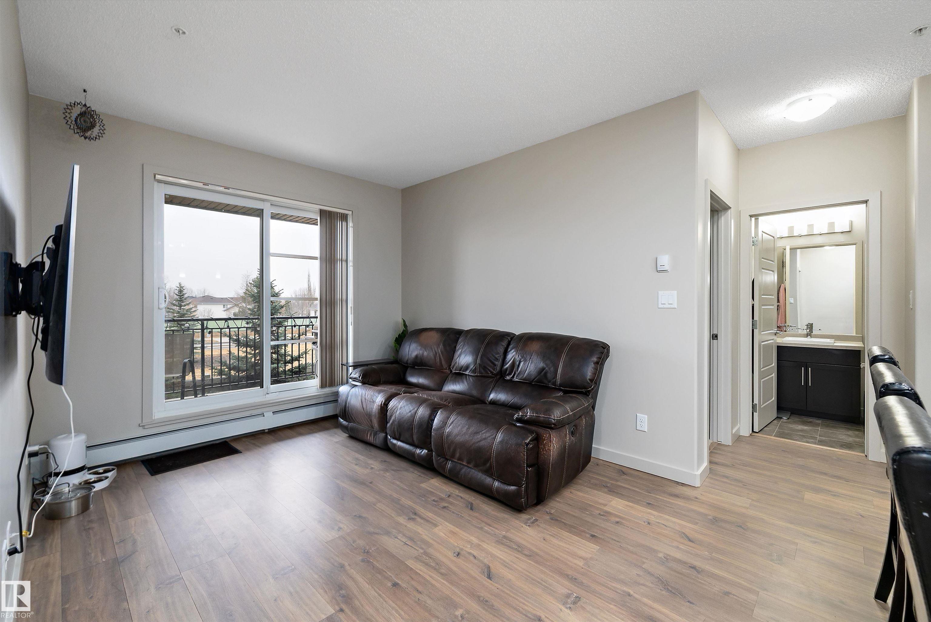 Photo 8 at 214 - 1004 Rosenthal Boulevard NW, Rosenthal, Edmonton