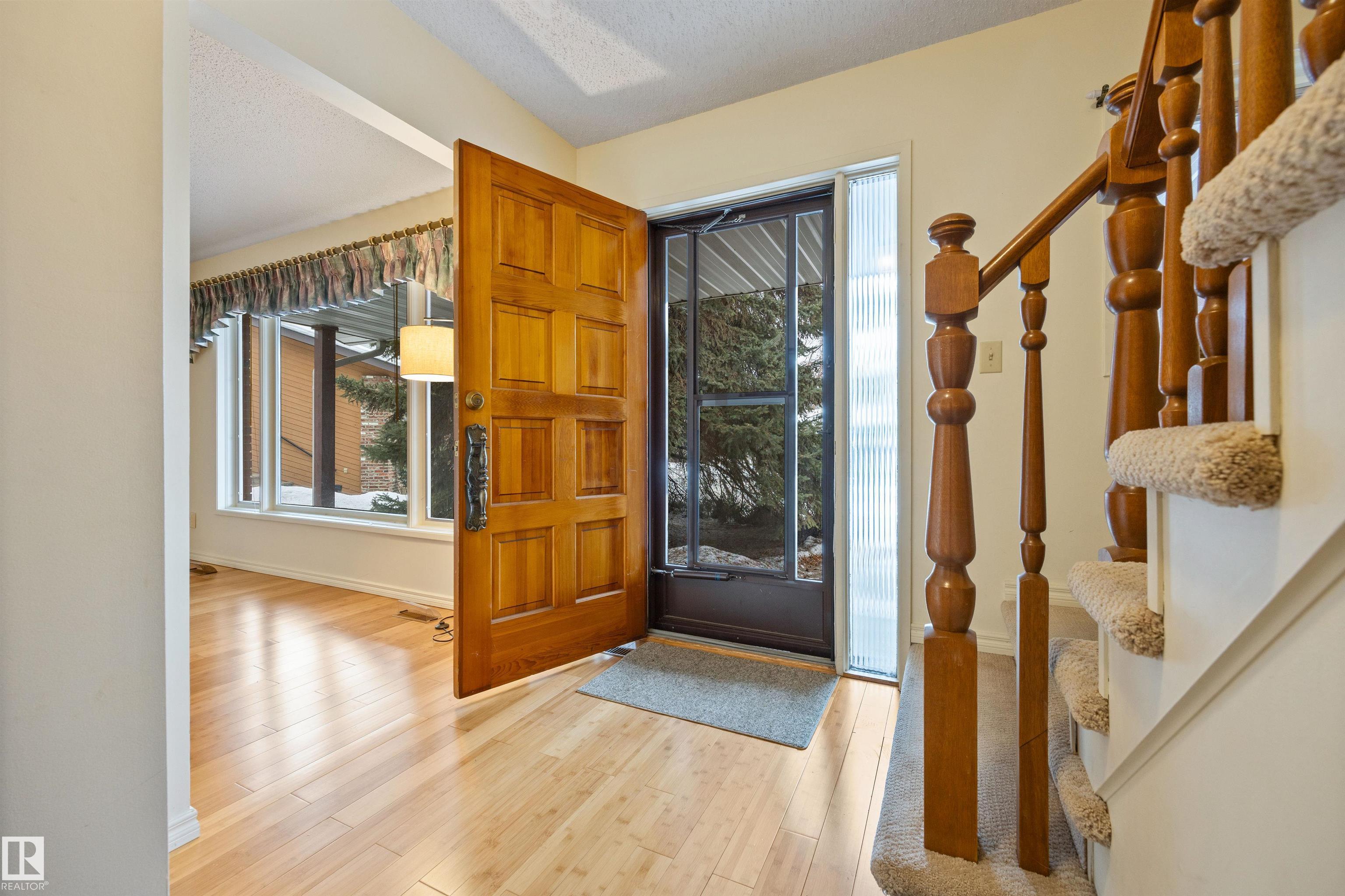 Photo 11 at 5 Loyola Place, Lacombe Park, St. Albert