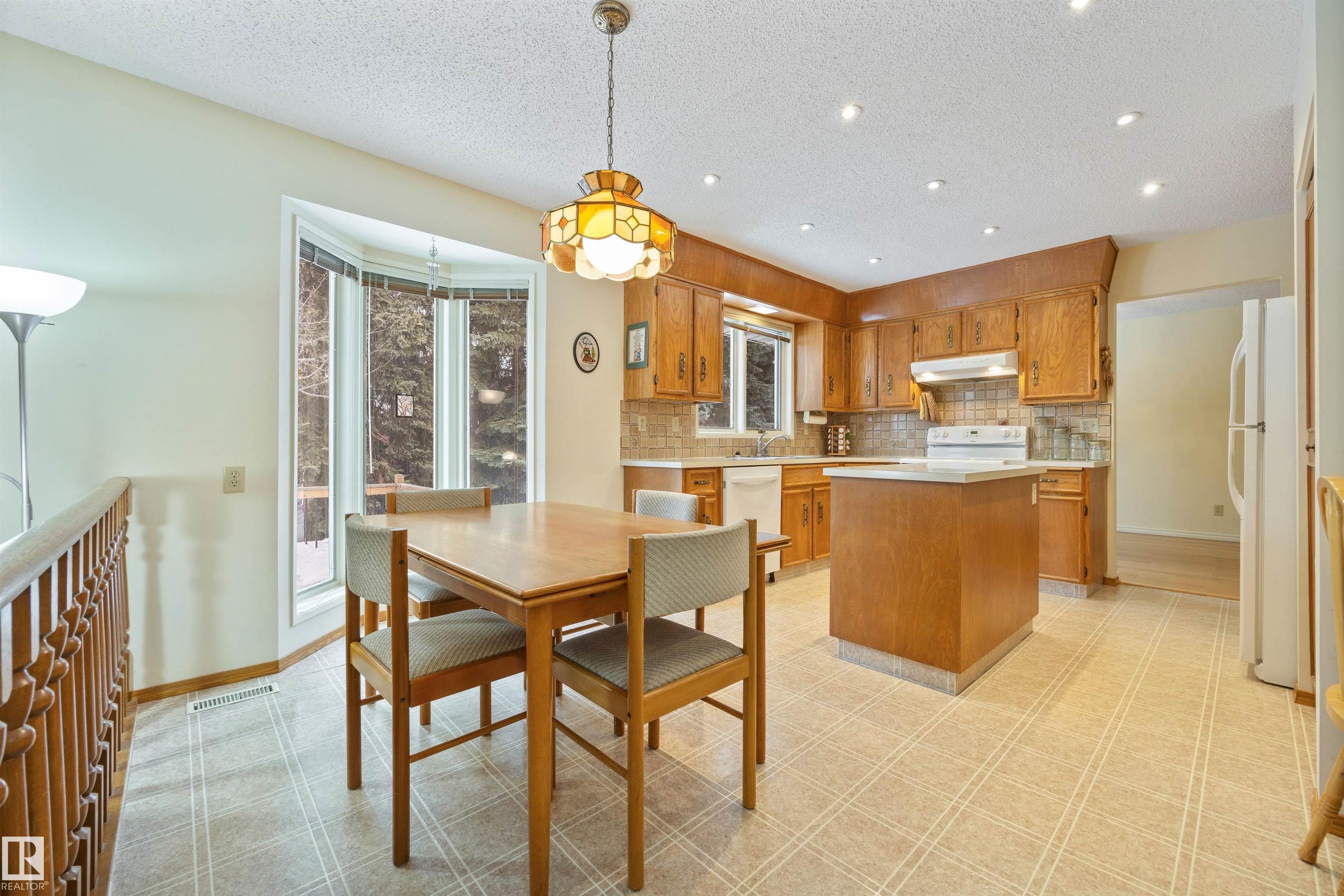 Photo 23 at 5 Loyola Place, Lacombe Park, St. Albert