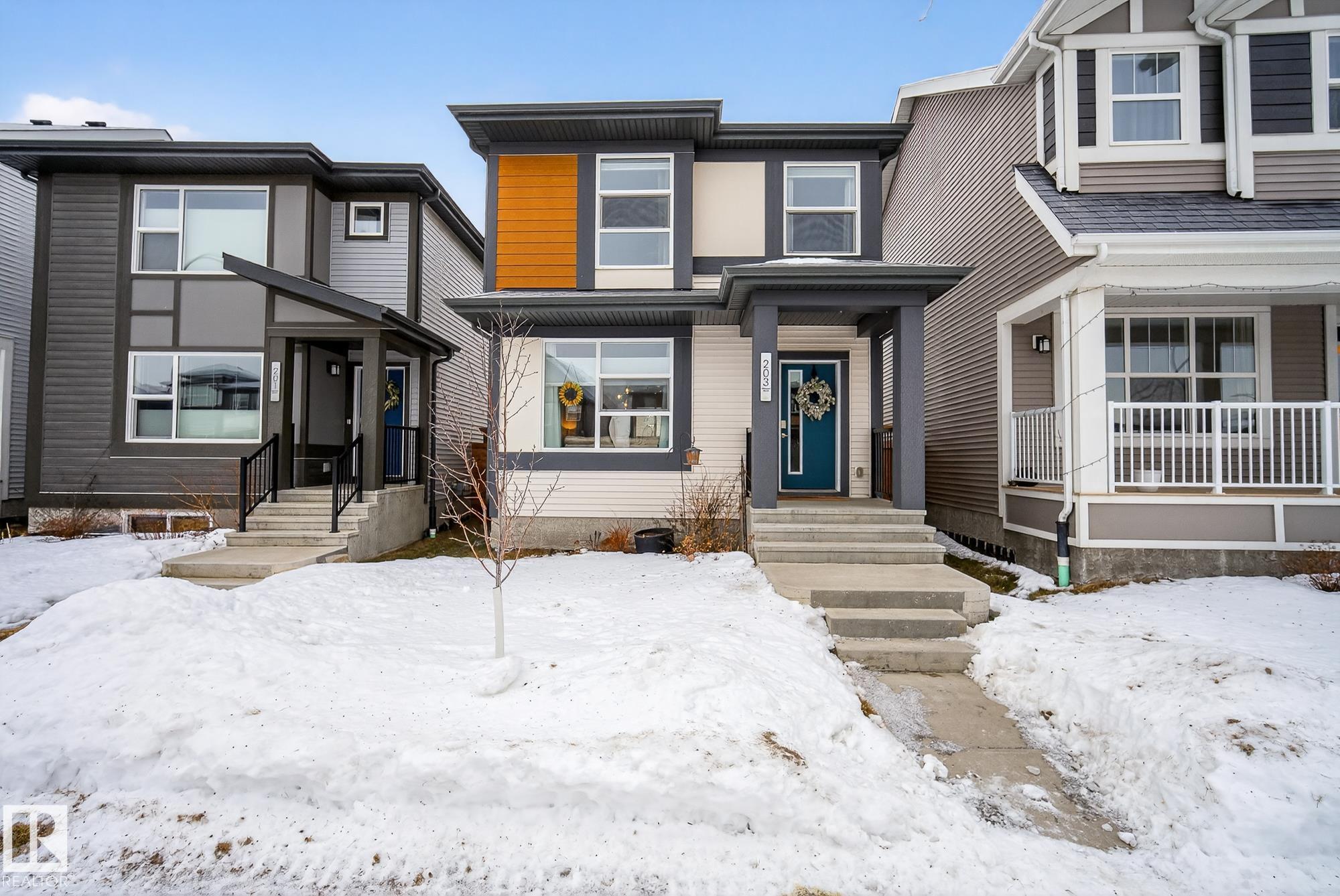 Picture for 203 CHARLESWORTH DR SW