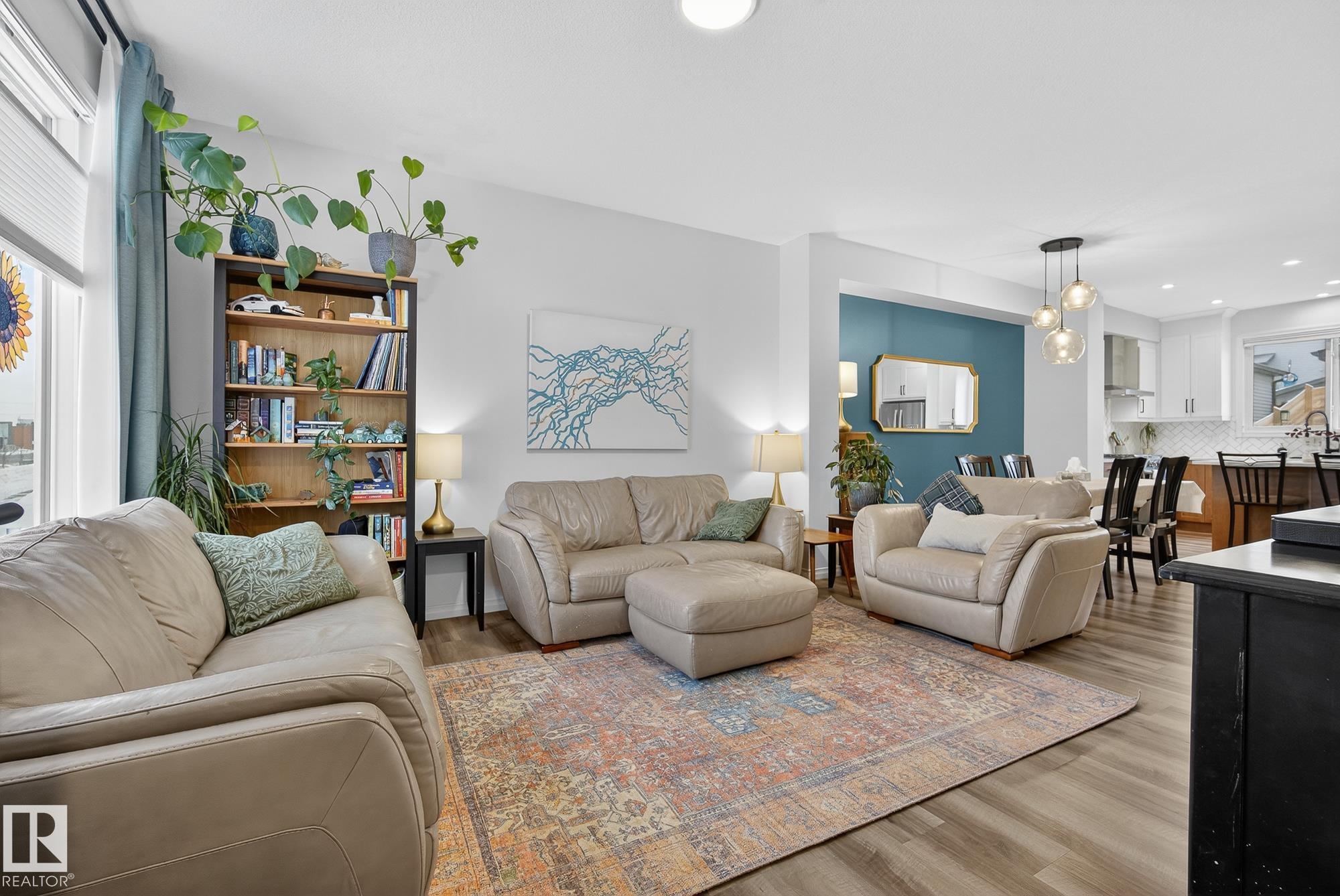 Picture for 203 CHARLESWORTH DR SW