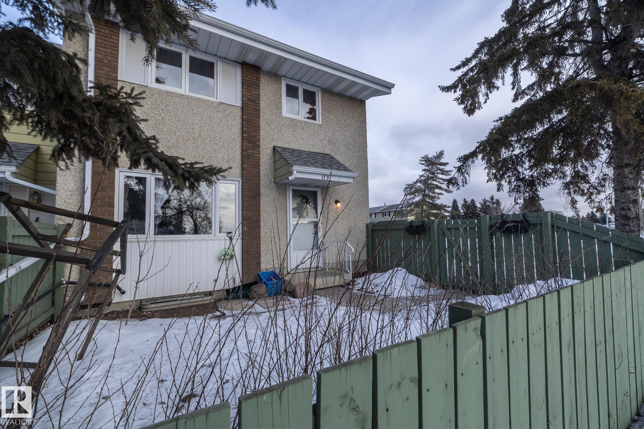 Photo 2 at 11D Callingwood Court NW, Callingwood North, Edmonton