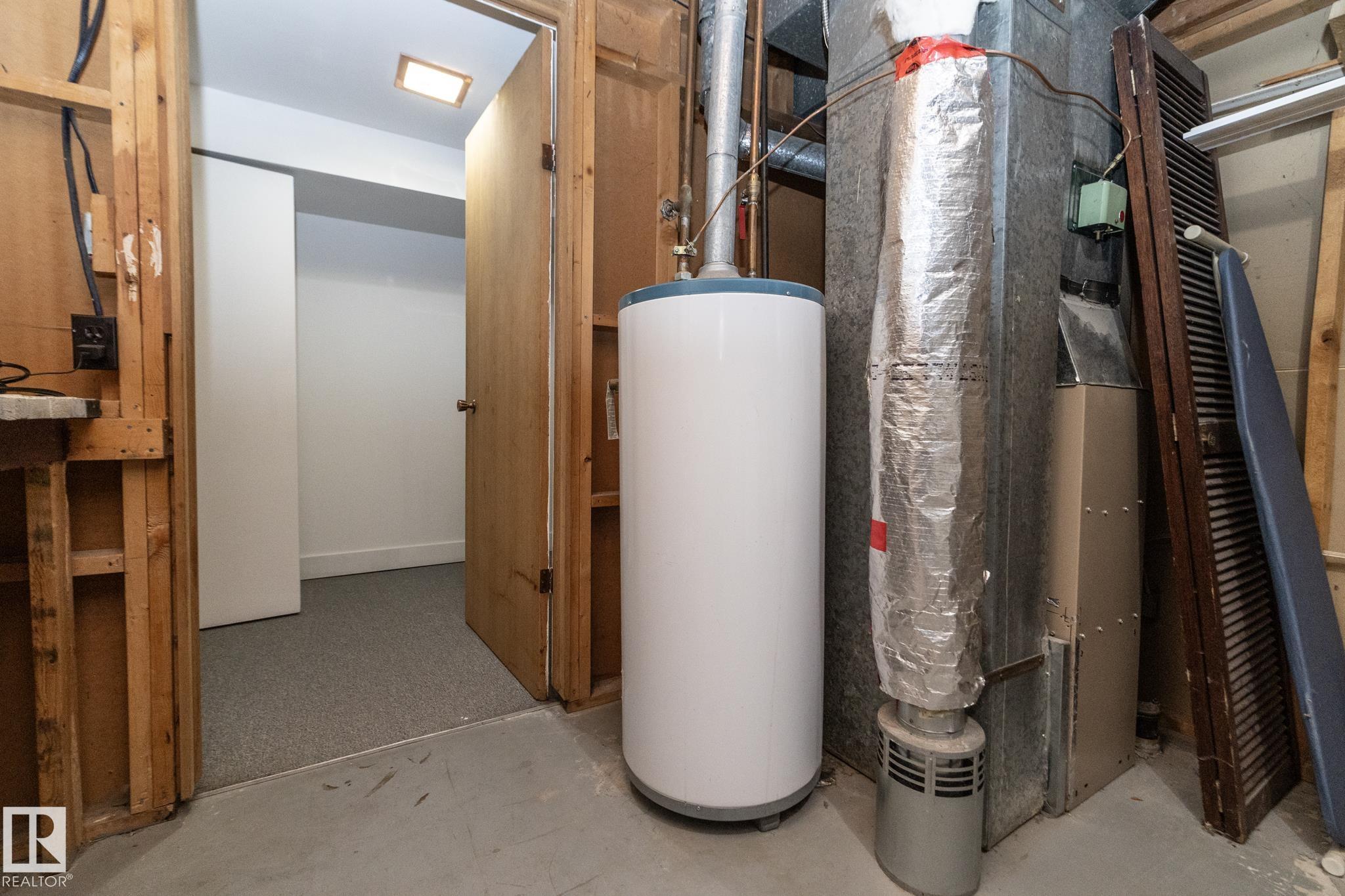 Photo 11 at 11D Callingwood Court NW, Callingwood North, Edmonton