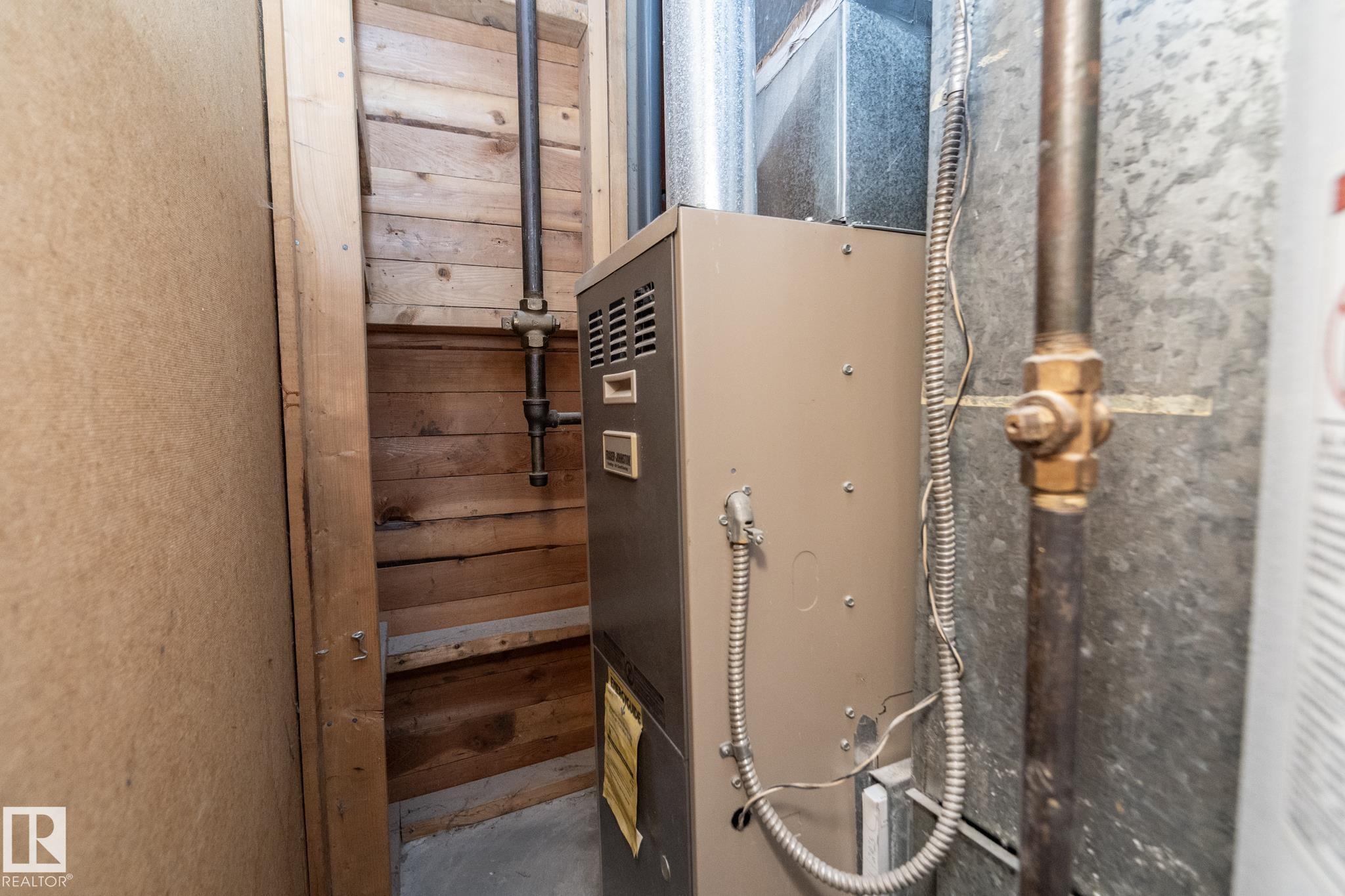 Photo 12 at 11D Callingwood Court NW, Callingwood North, Edmonton