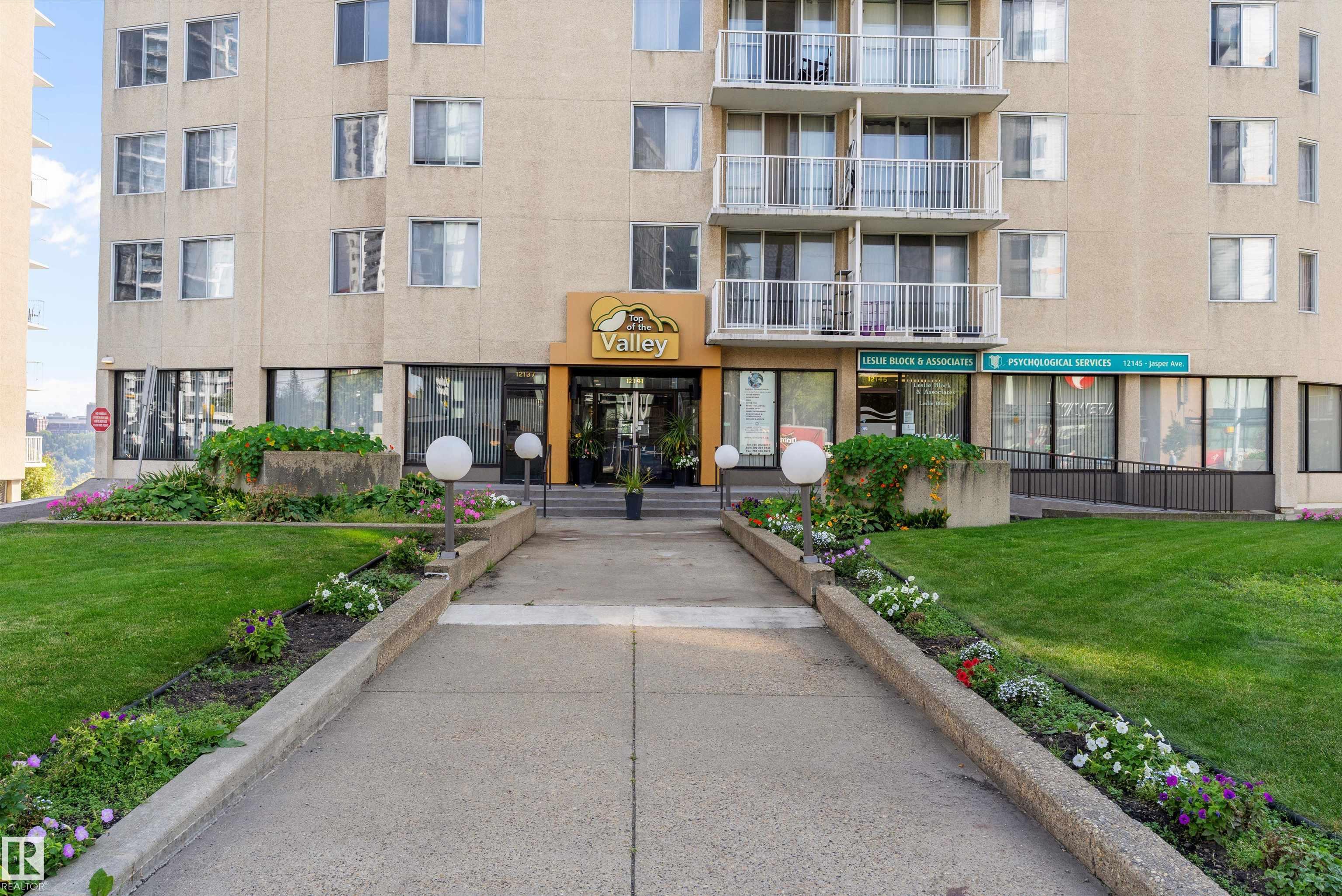 Photo 6 at 1401 - 12141 Jasper Avenue NW, Wîhkwêntôwin, Edmonton