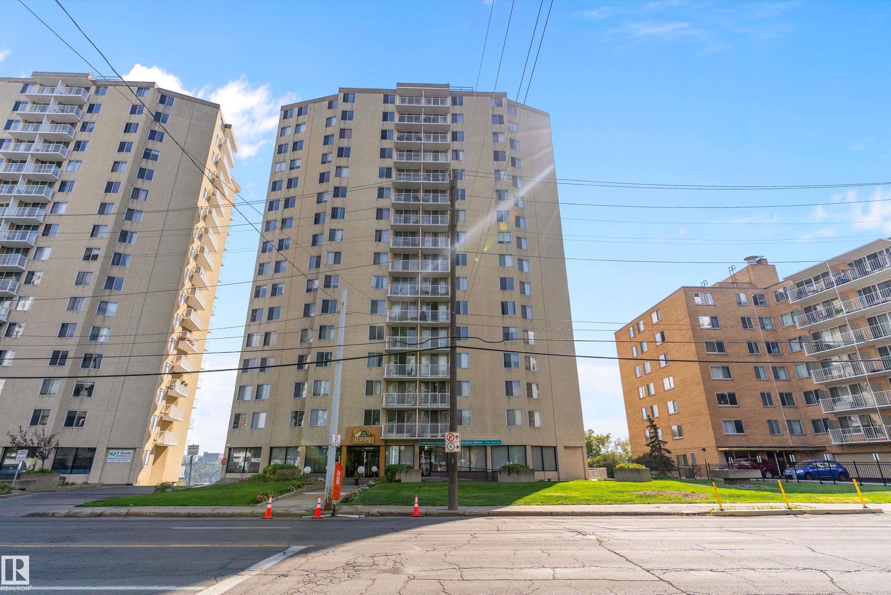 Photo 9 at 1401 - 12141 Jasper Avenue NW, Wîhkwêntôwin, Edmonton