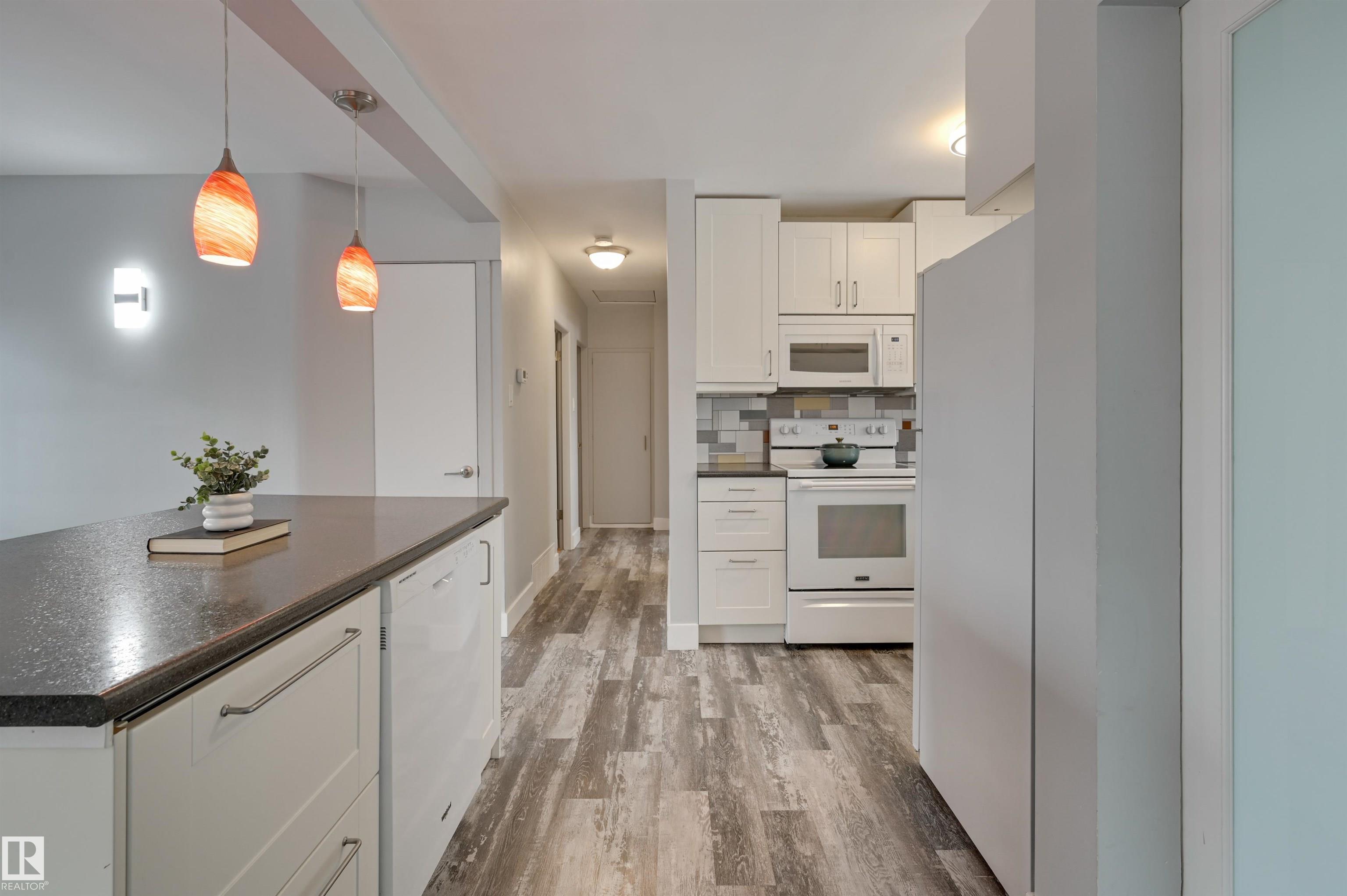 Photo 15 at 13932 118 Avenue NW, Dovercourt, Edmonton