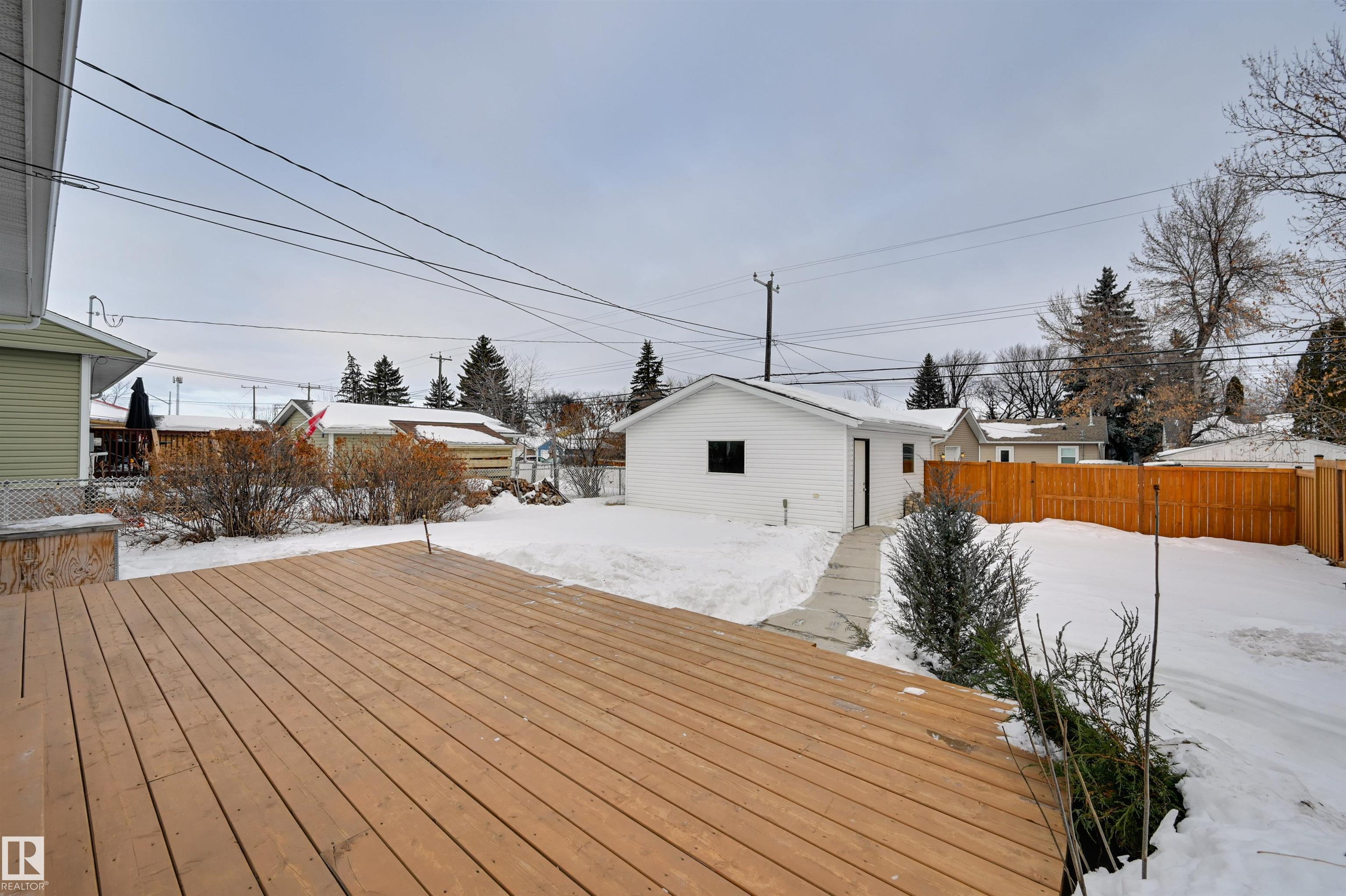 Photo 32 at 13932 118 Avenue NW, Dovercourt, Edmonton