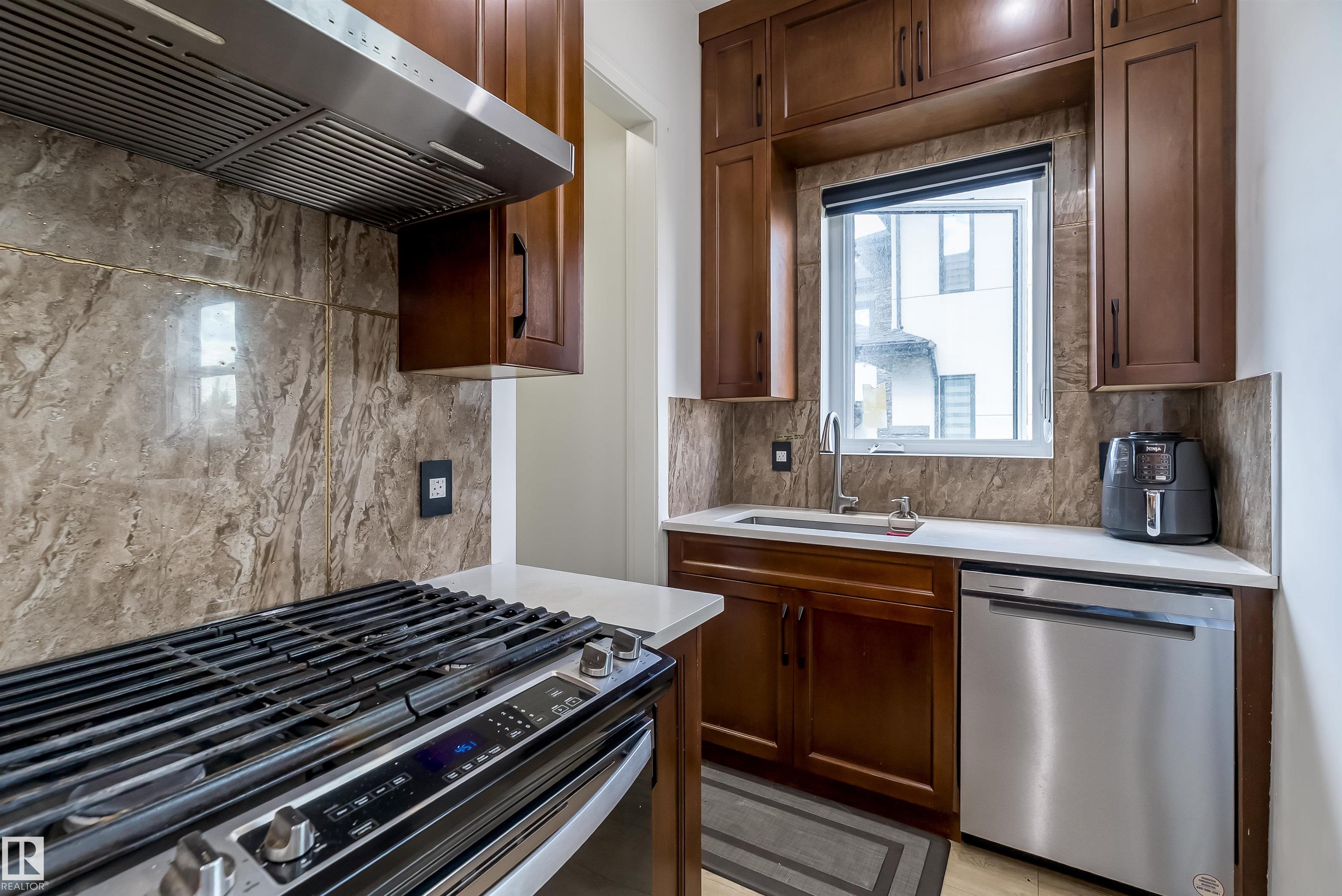 Photo 12 at 5811 28 Street NE, Diamond Estates, Rural Leduc County