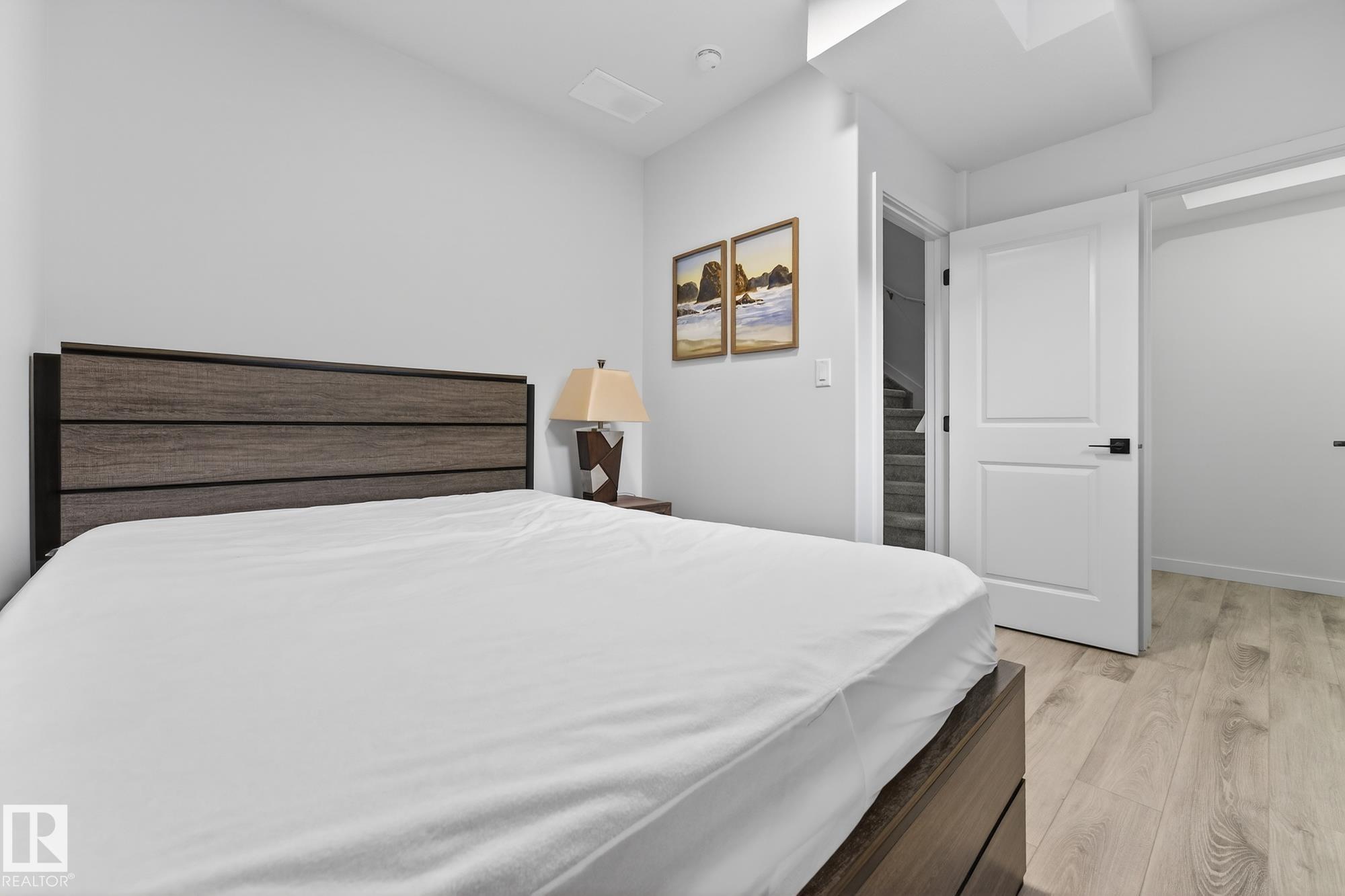 Photo 21 at 1141 Goldfinch Crescent NW, Kinglet Gardens, Edmonton