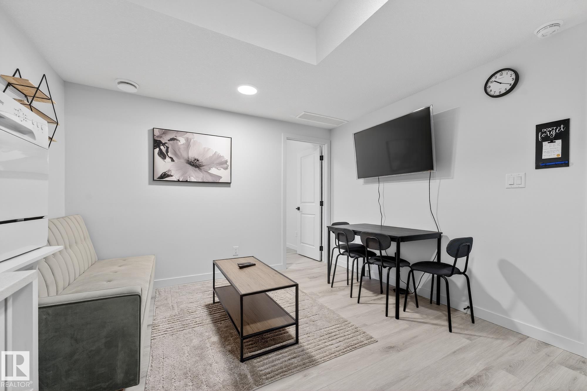 Photo 25 at 1141 Goldfinch Crescent NW, Kinglet Gardens, Edmonton