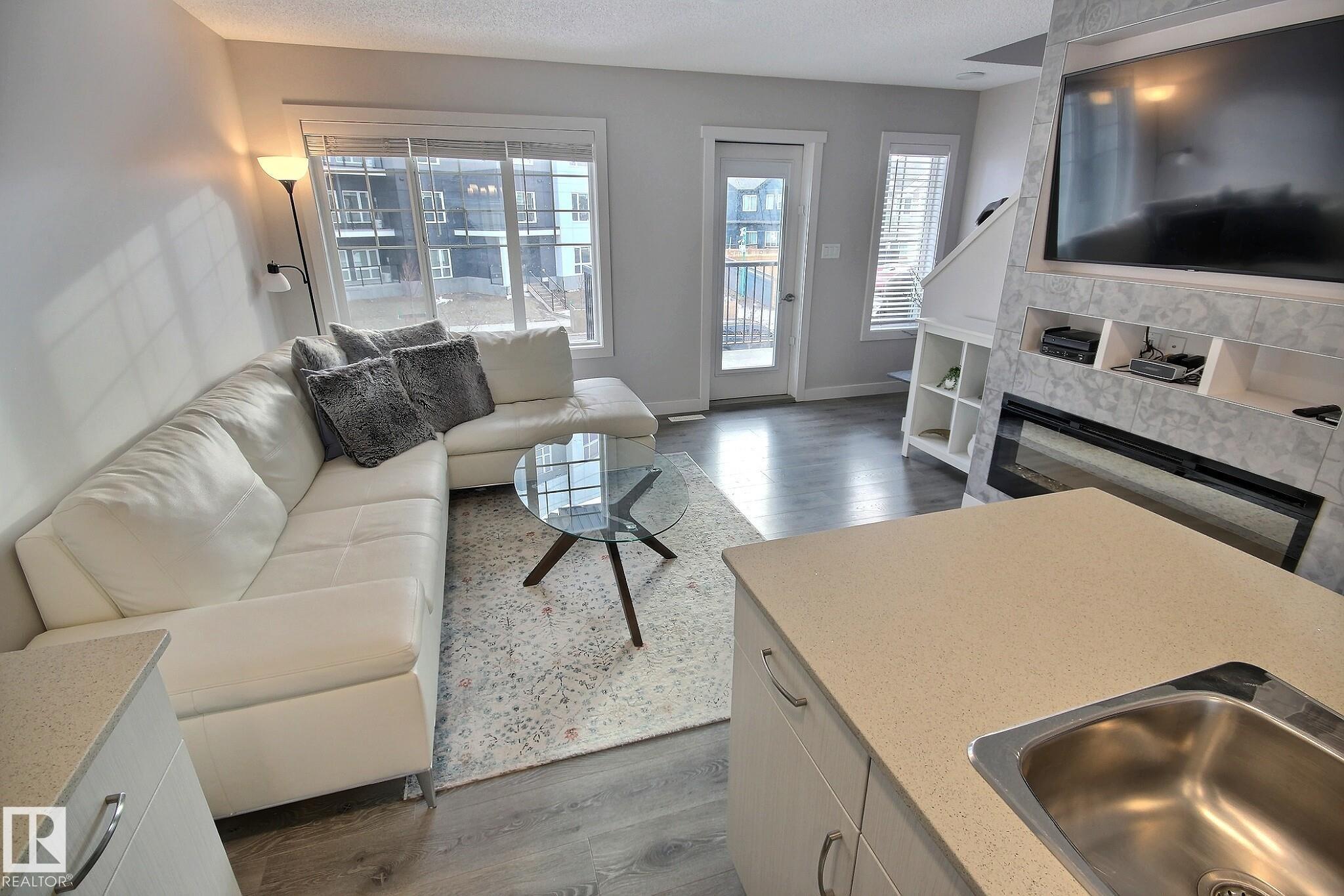 Photo 11 at 846 Daniels Way SW, Desrochers Area, Edmonton