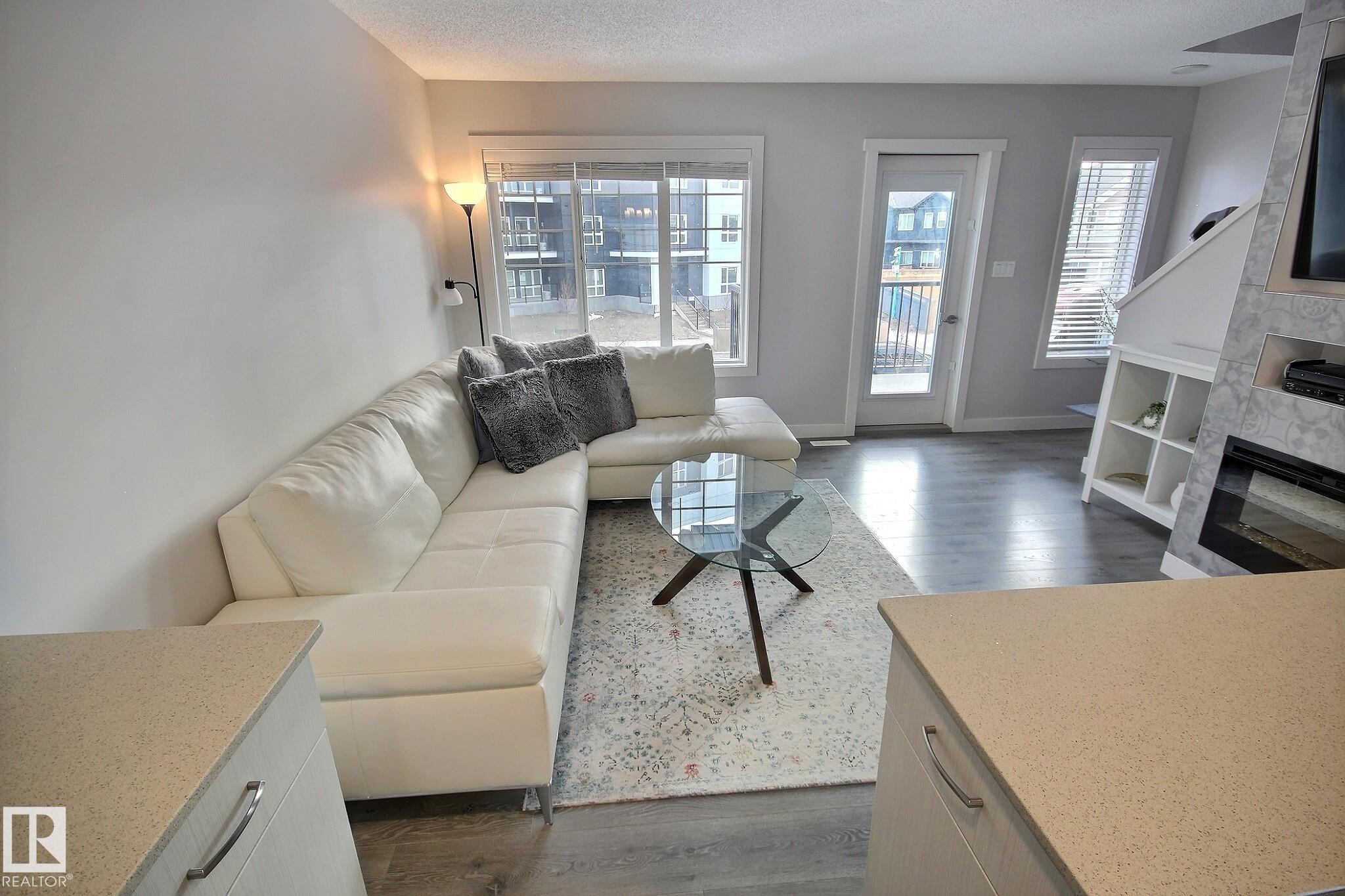 Photo 10 at 846 Daniels Way SW, Desrochers Area, Edmonton