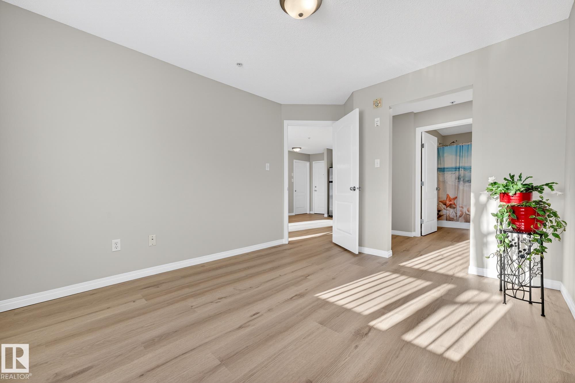 Photo 11 at 7126 - 7327 South Terwillegar Drive NW, South Terwillegar, Edmonton