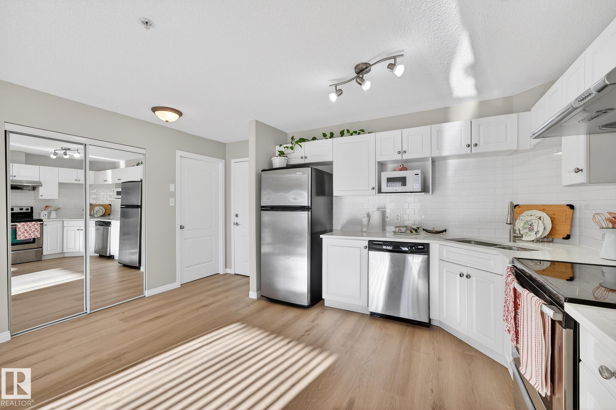 7126 - 7327 South Terwillegar Drive NW, South Terwillegar, Edmonton