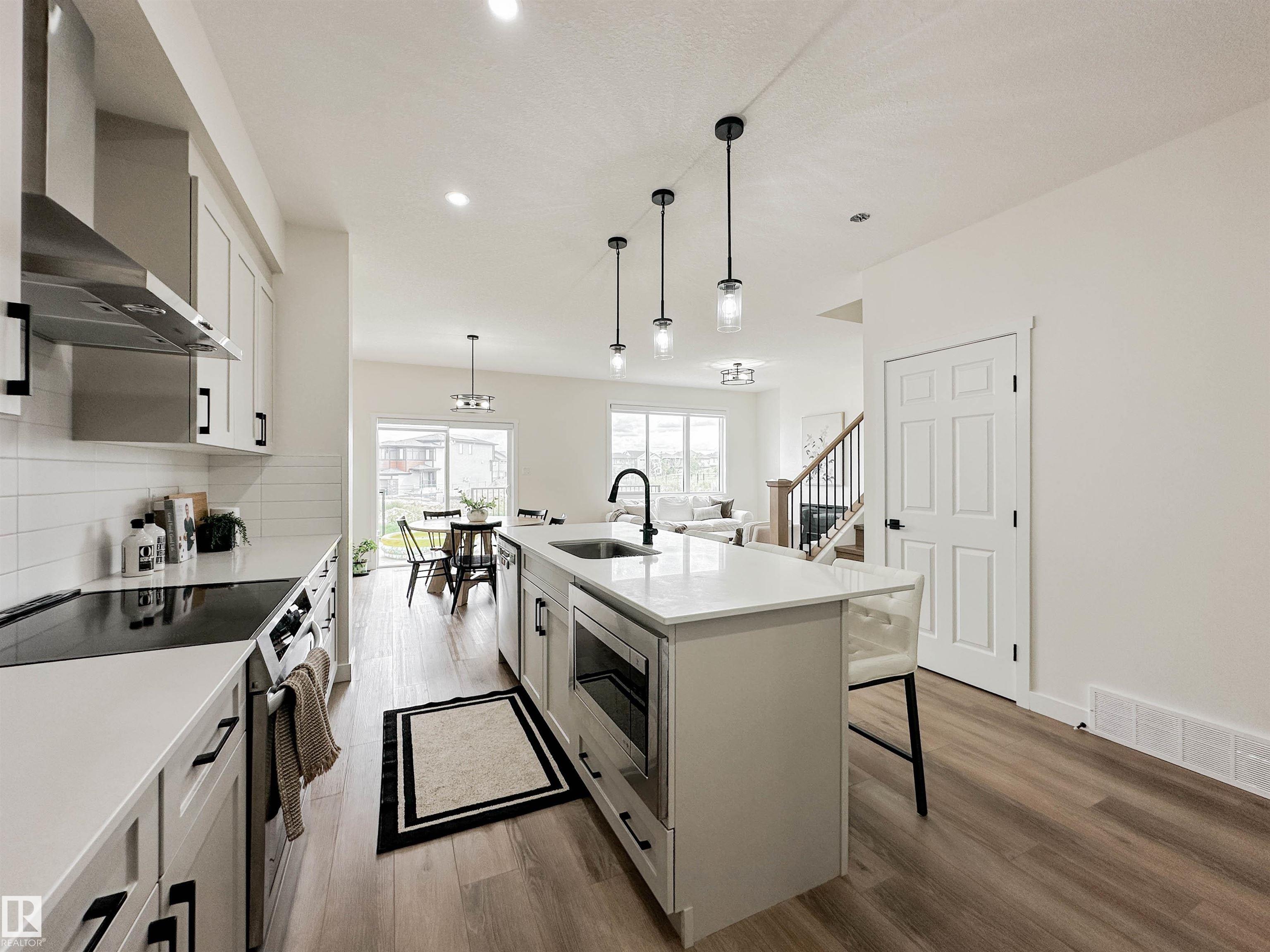 Photo 12 at 13007 213 Street NW, Trumpeter Area, Edmonton