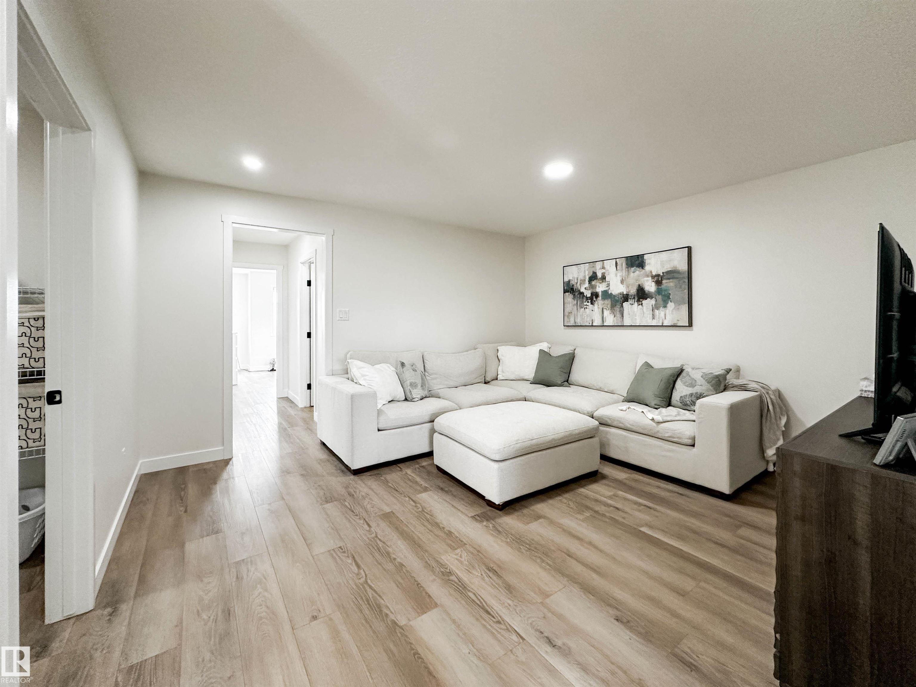 Photo 29 at 13007 213 Street NW, Trumpeter Area, Edmonton