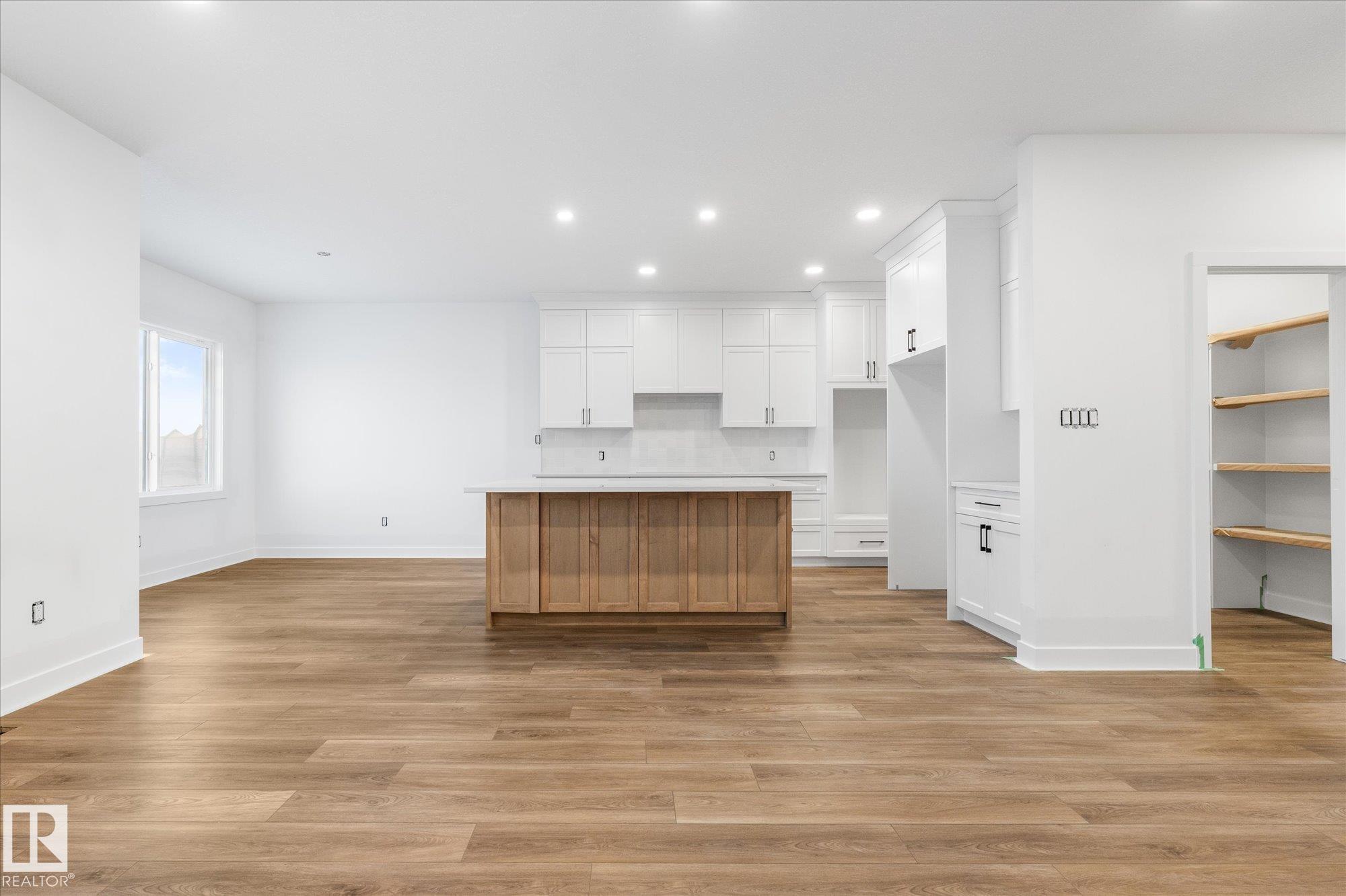 Photo 12 at 43 Darby Crescent, Deer Park, Spruce Grove