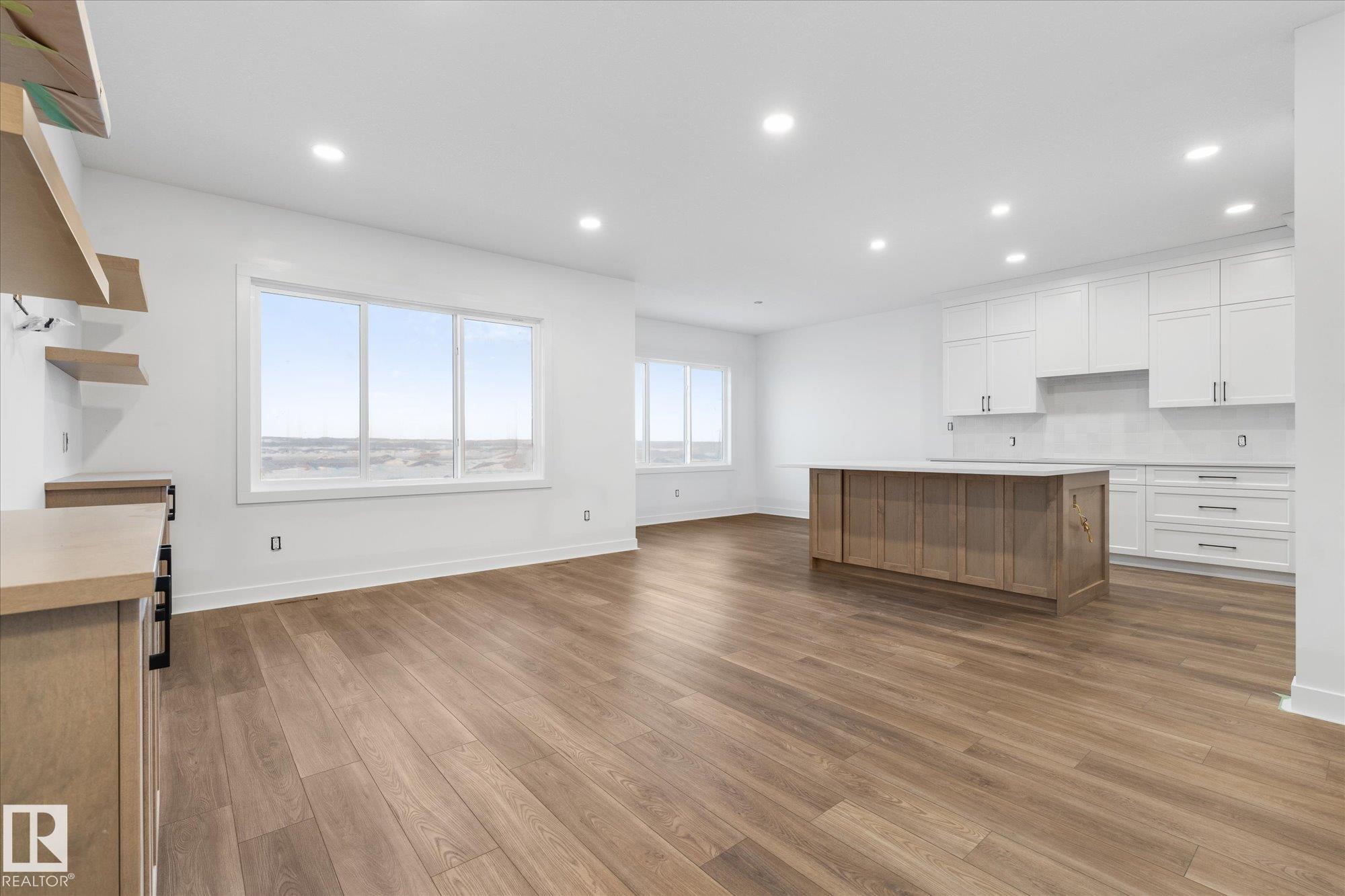 Photo 8 at 43 Darby Crescent, Deer Park, Spruce Grove