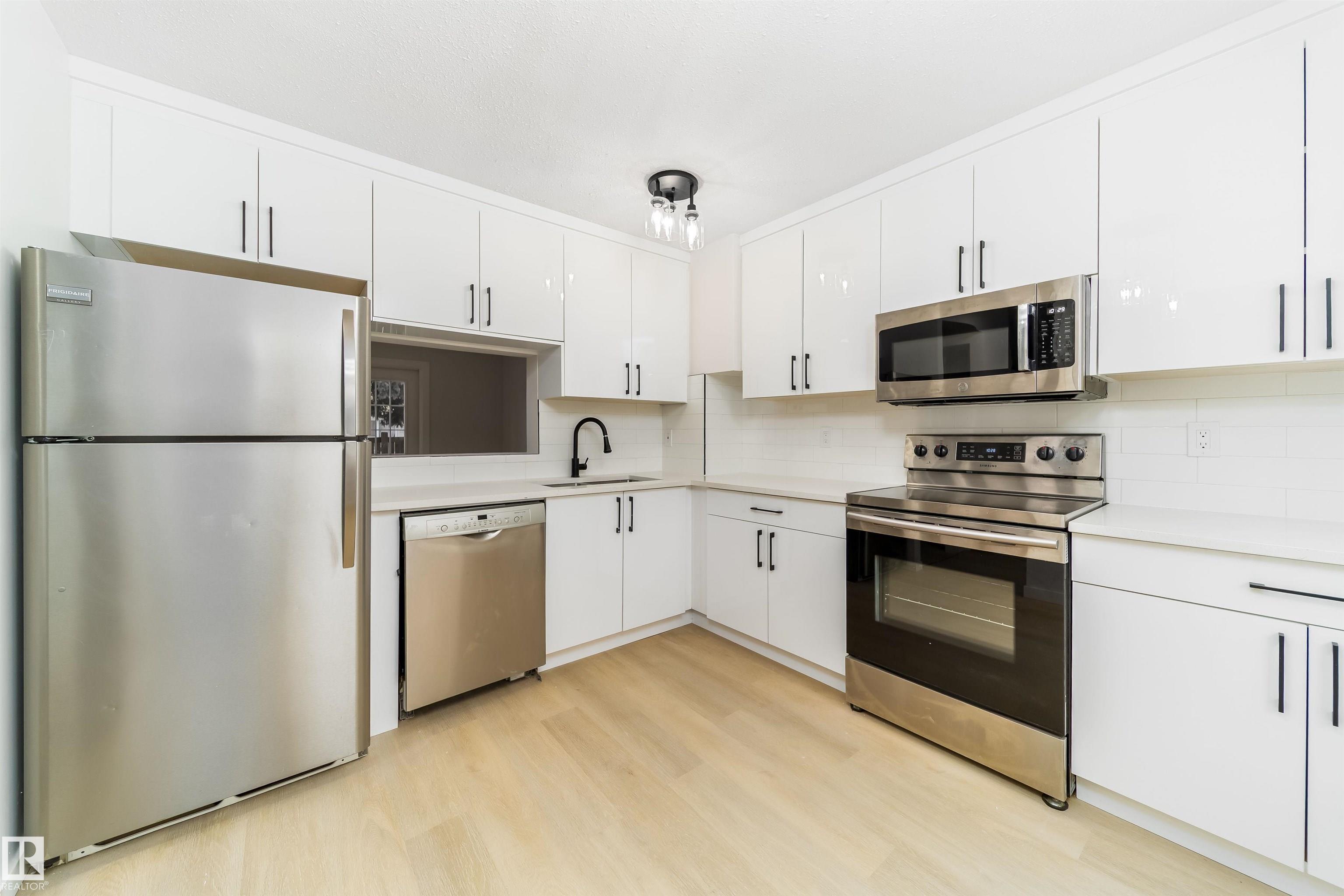 Photo 8 at 3293 139 Avenue NW, Hairsine, Edmonton