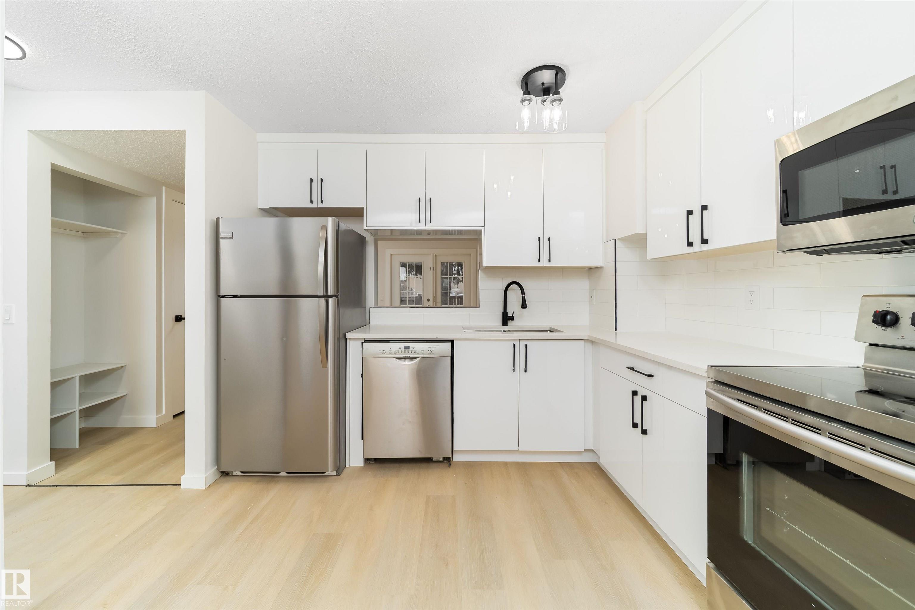 Photo 9 at 3293 139 Avenue NW, Hairsine, Edmonton