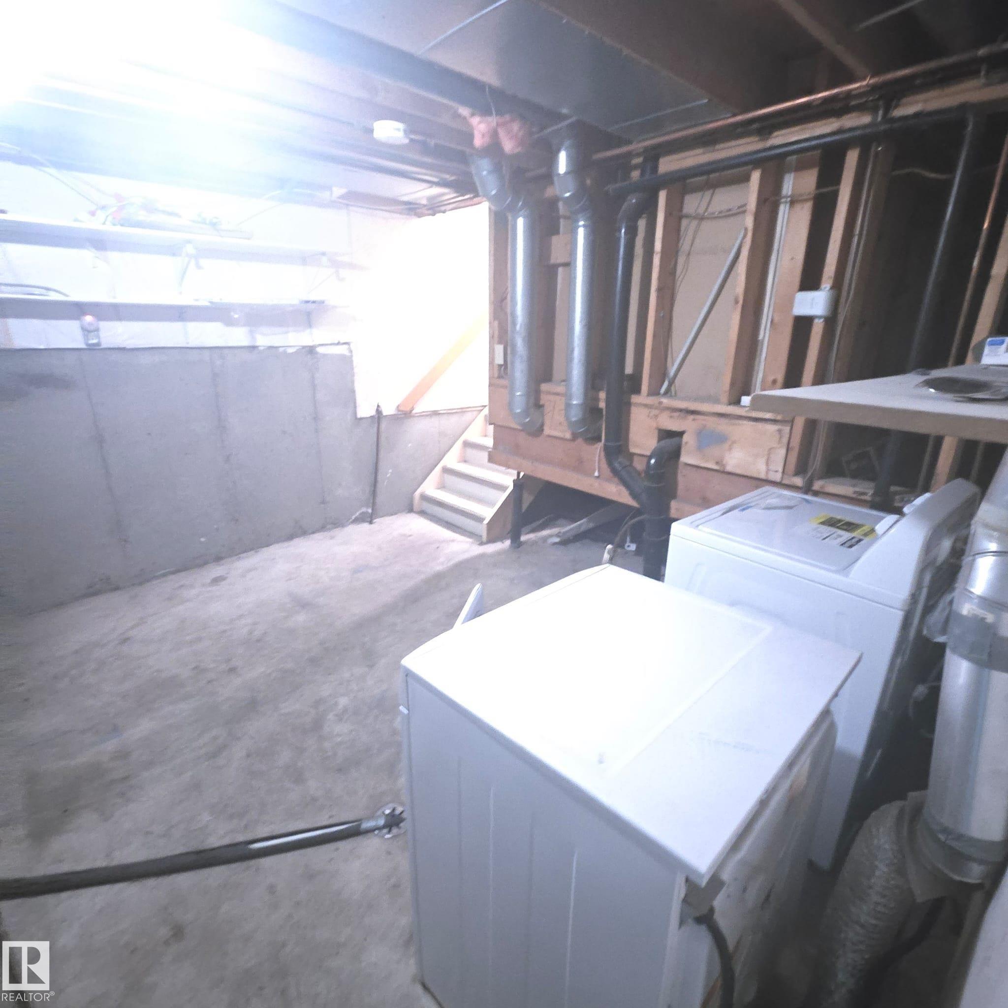 Photo 19 at 5462 38a Avenue NW, Greenview, Edmonton