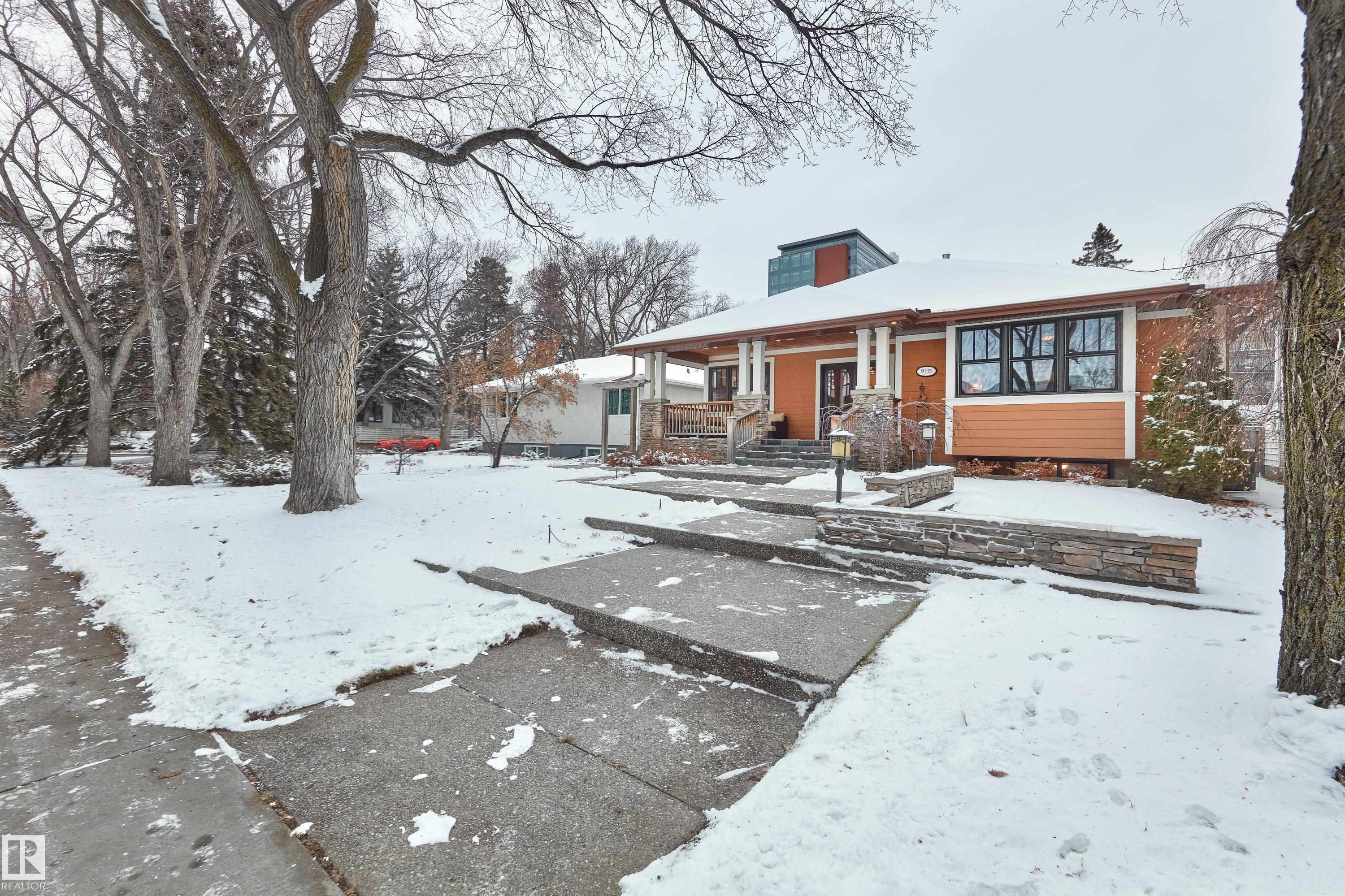 Photo 2 at 9135 117 Street NW, Windsor Park, Edmonton