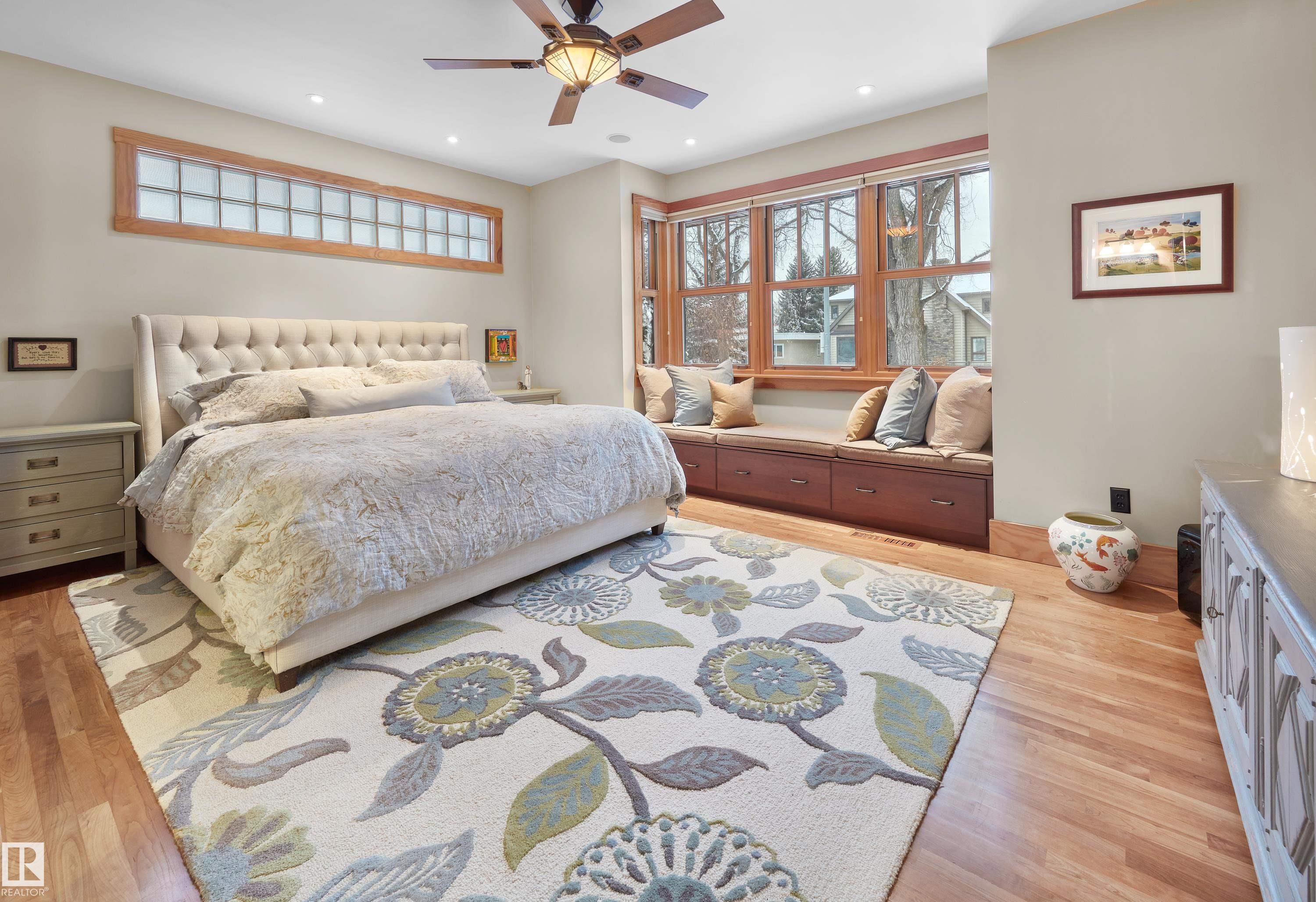 Photo 13 at 9135 117 Street NW, Windsor Park, Edmonton