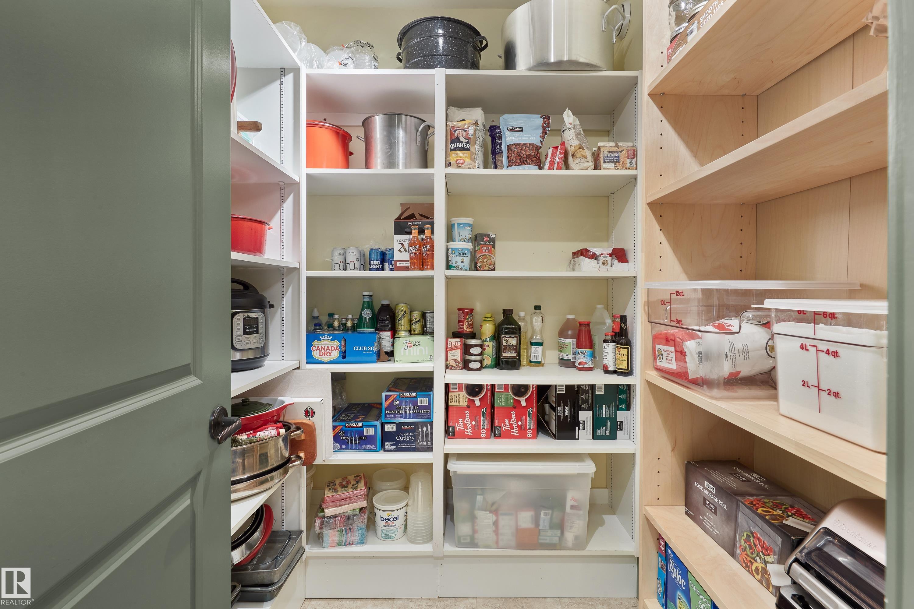 Photo 30 at 9135 117 Street NW, Windsor Park, Edmonton