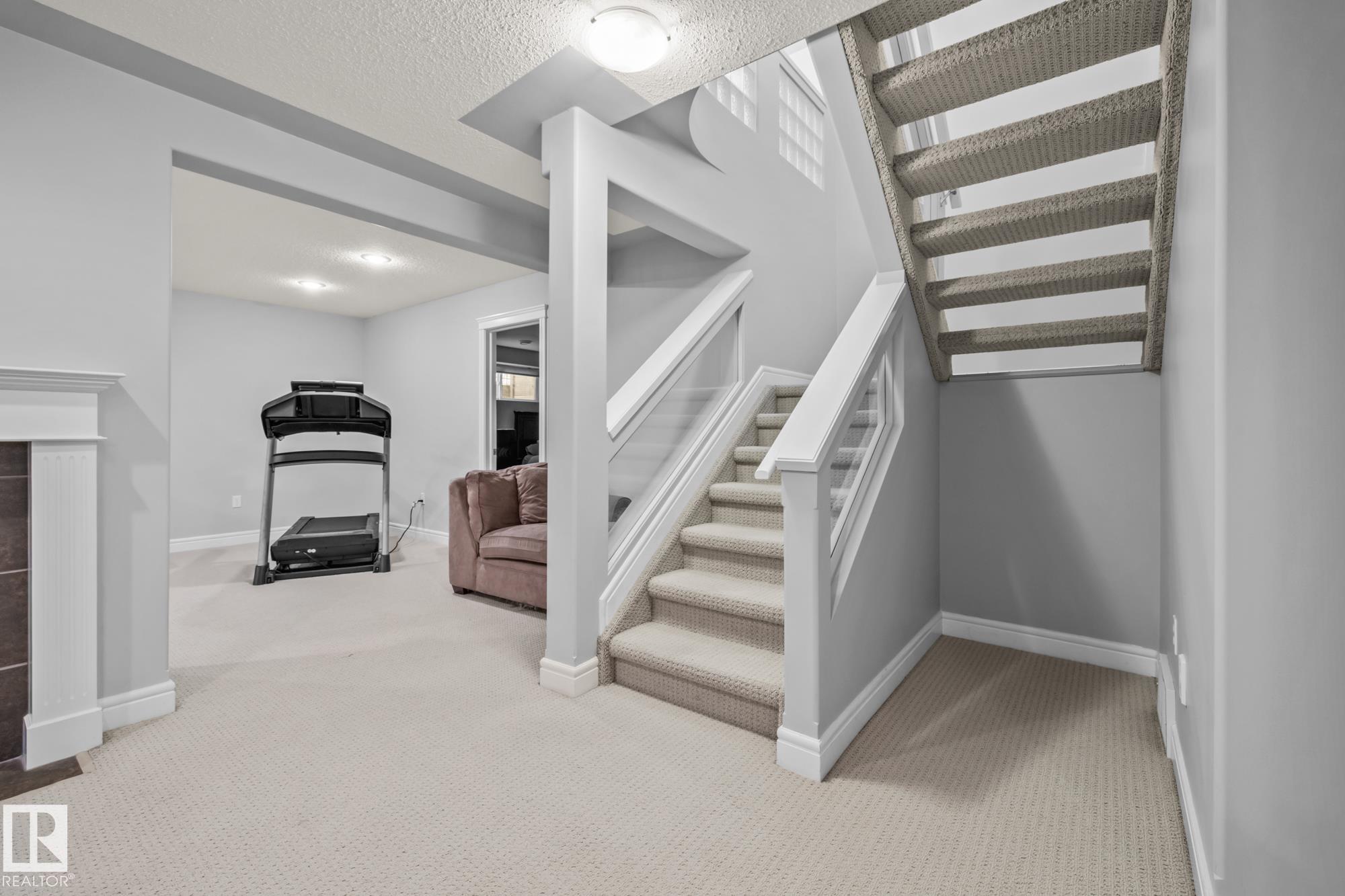 Photo 31 at 33 Oakhill Place, Oakmont, St. Albert