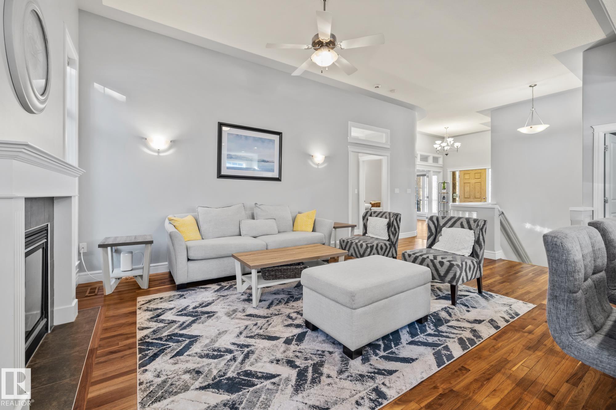 Photo 10 at 33 Oakhill Place, Oakmont, St. Albert