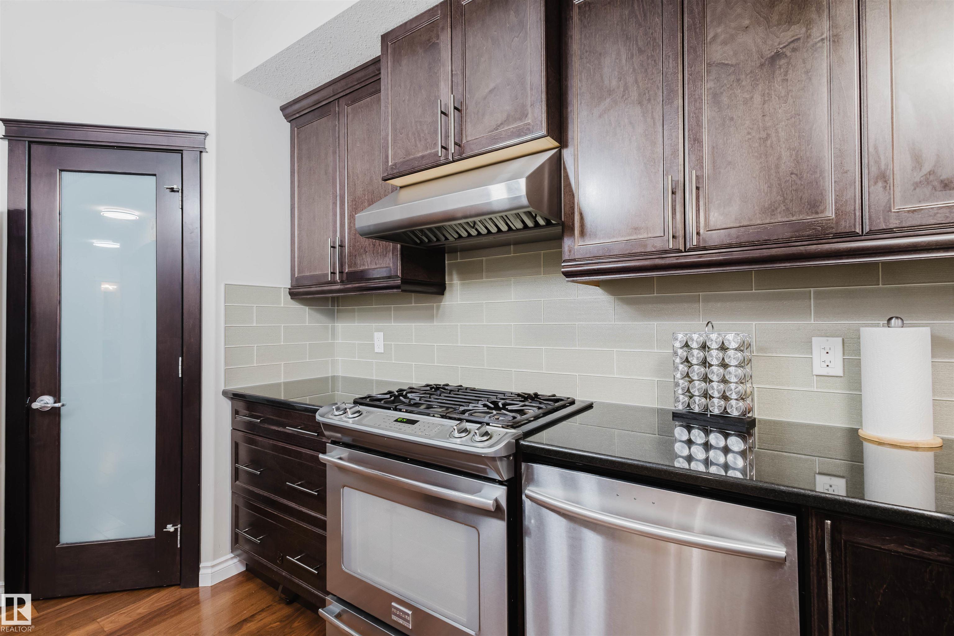 Photo 18 at 3920 Ginsburg Crescent NW, Granville, Edmonton